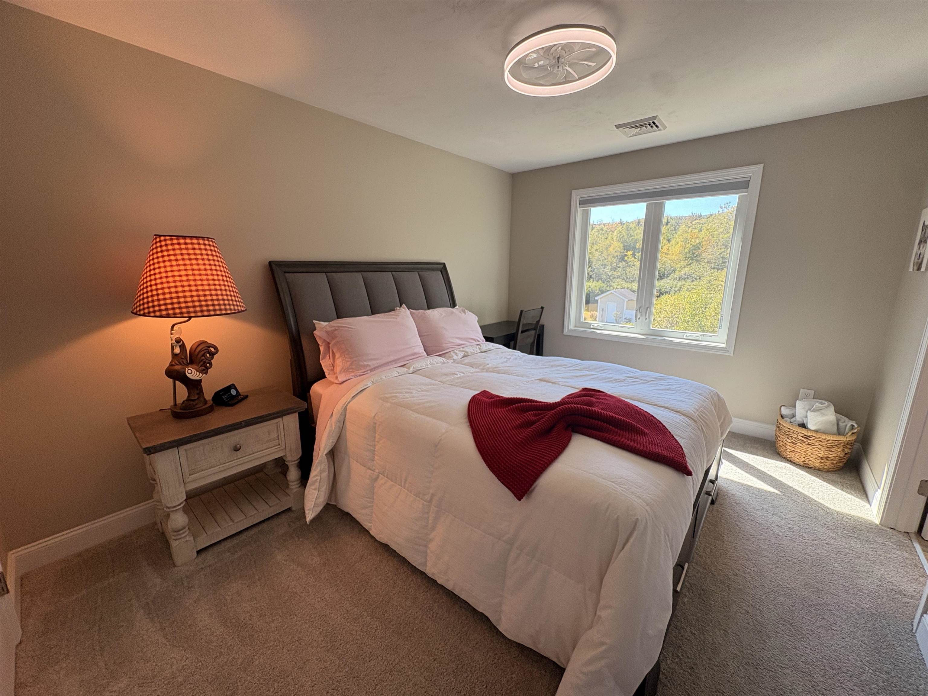 4 Juniors Way Unit: B