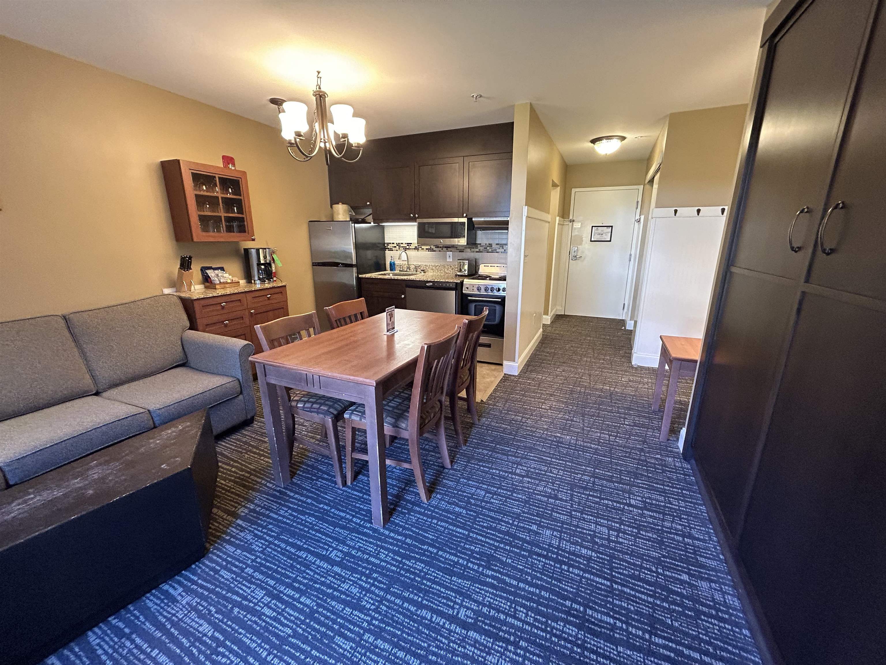 145/47 Qtr.1,89 Grand Summit Way