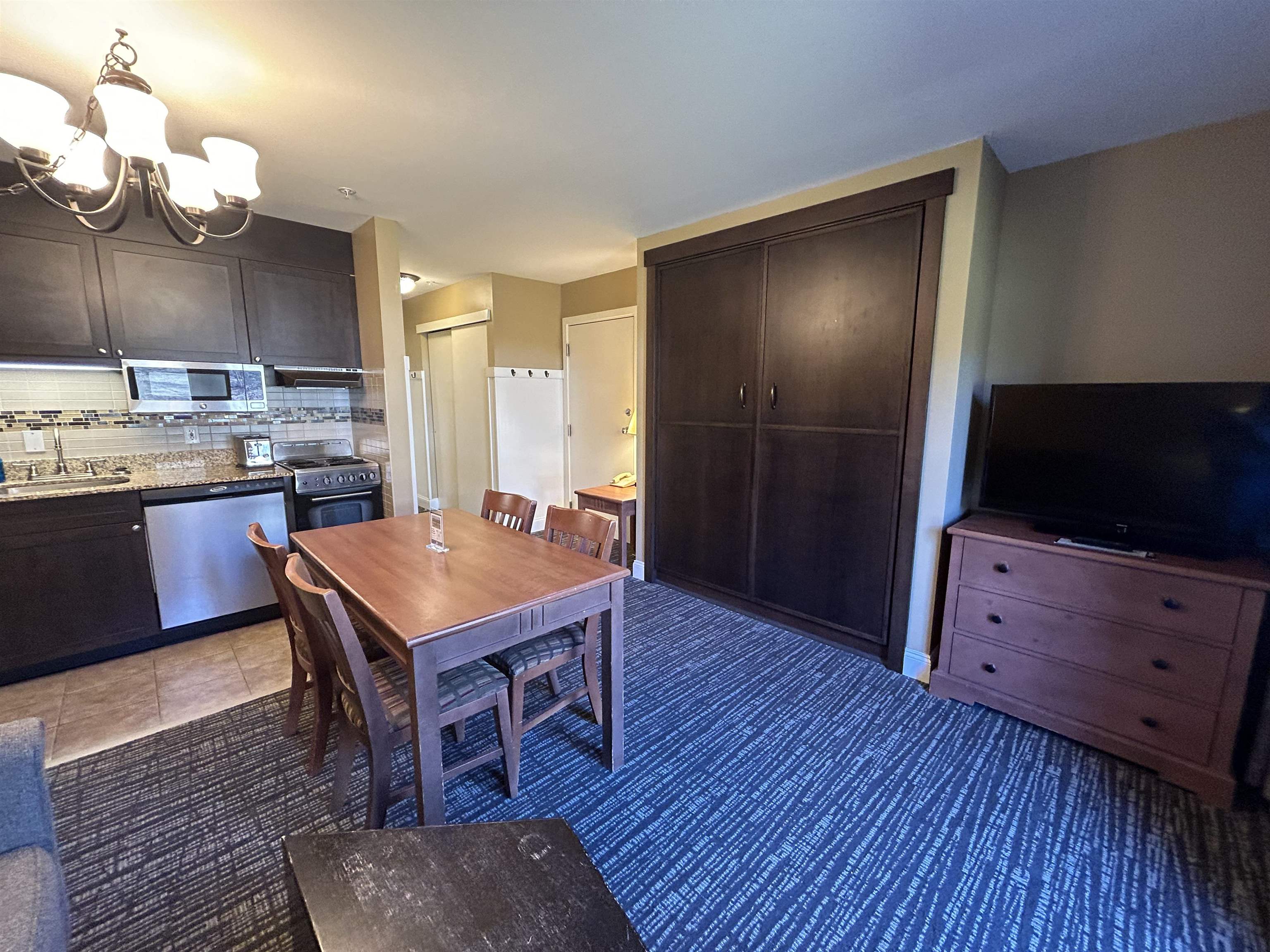 145/47 Qtr.1,89 Grand Summit Way