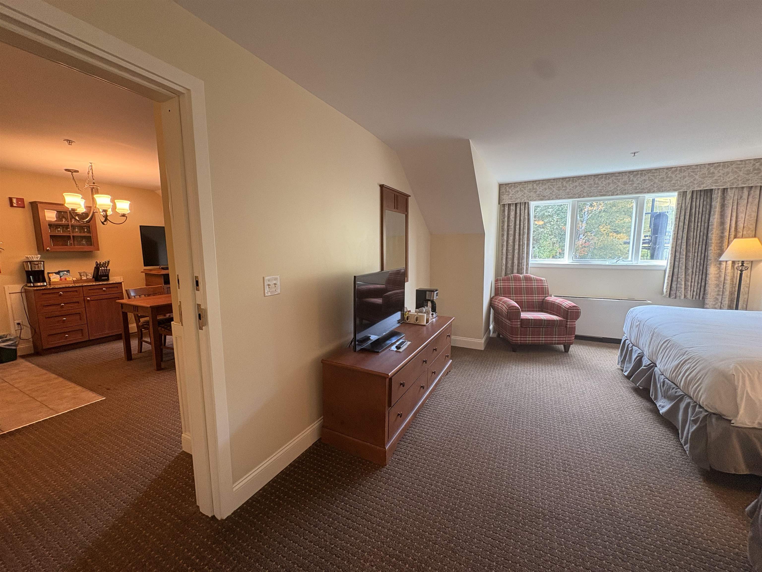 341/43 Qtr.3,89 Grand Summit Way