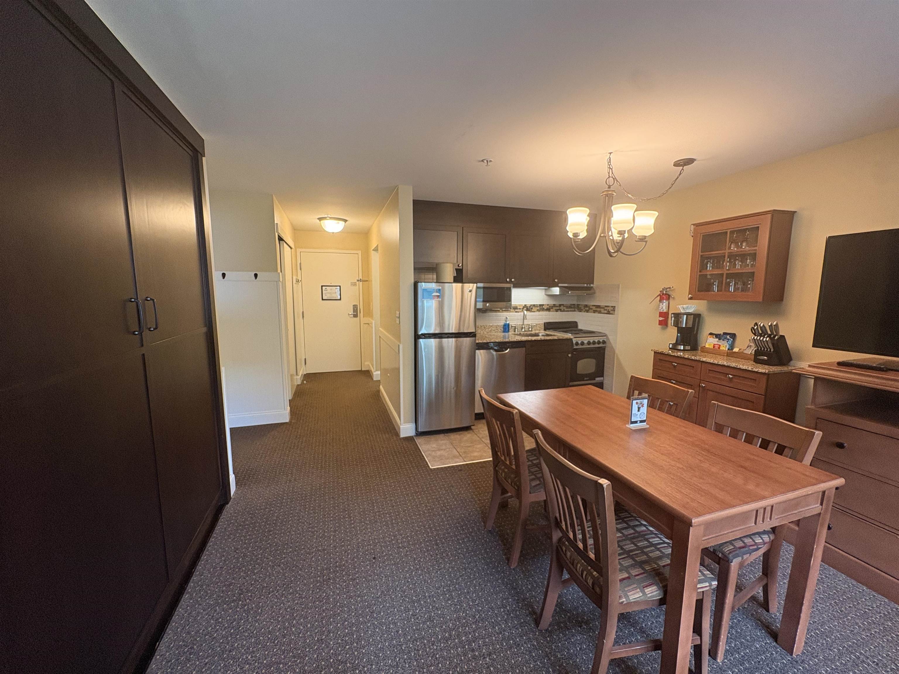 341/43 Qtr.3,89 Grand Summit Way