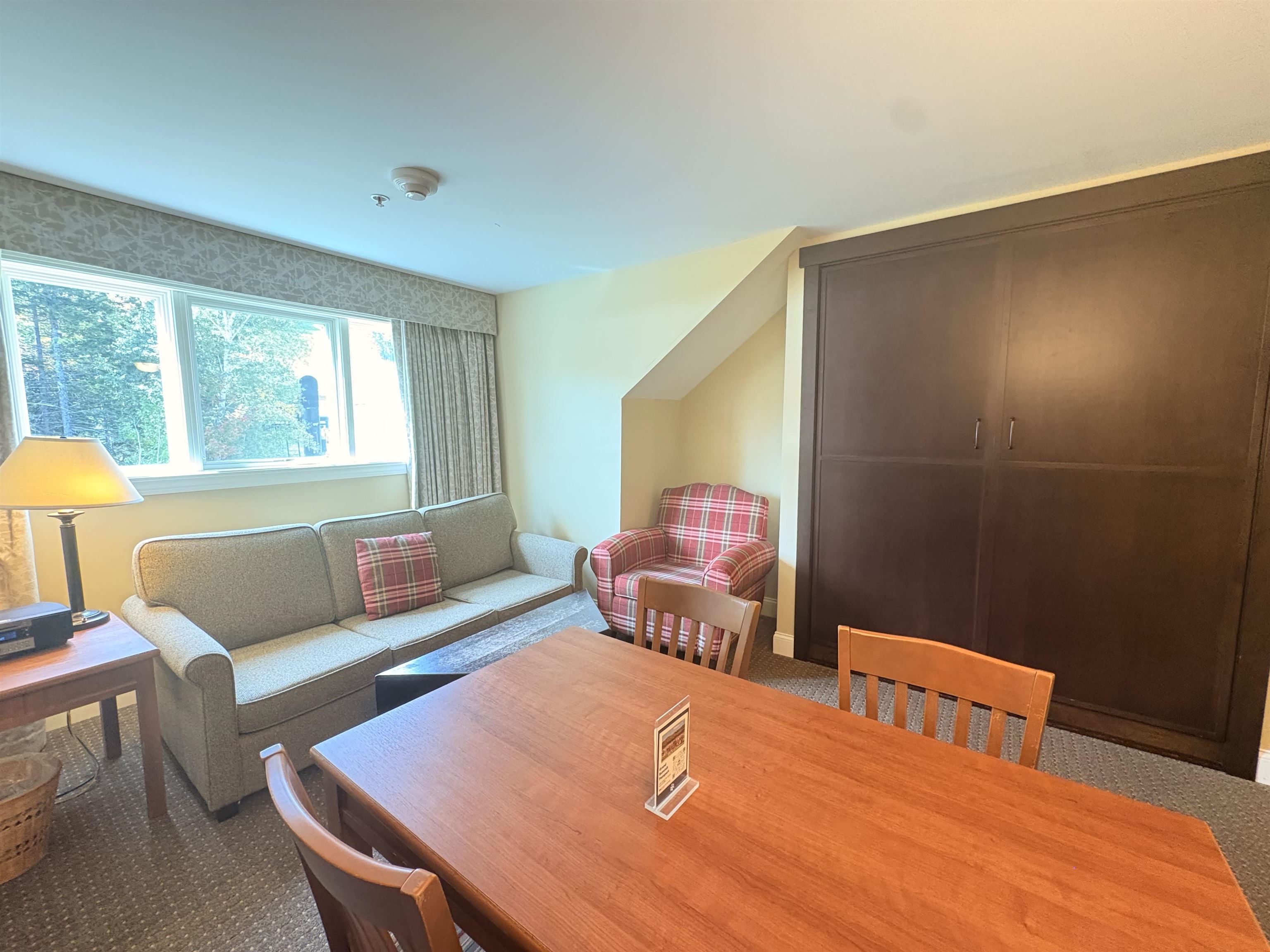 341/43 Qtr.3,89 Grand Summit Way