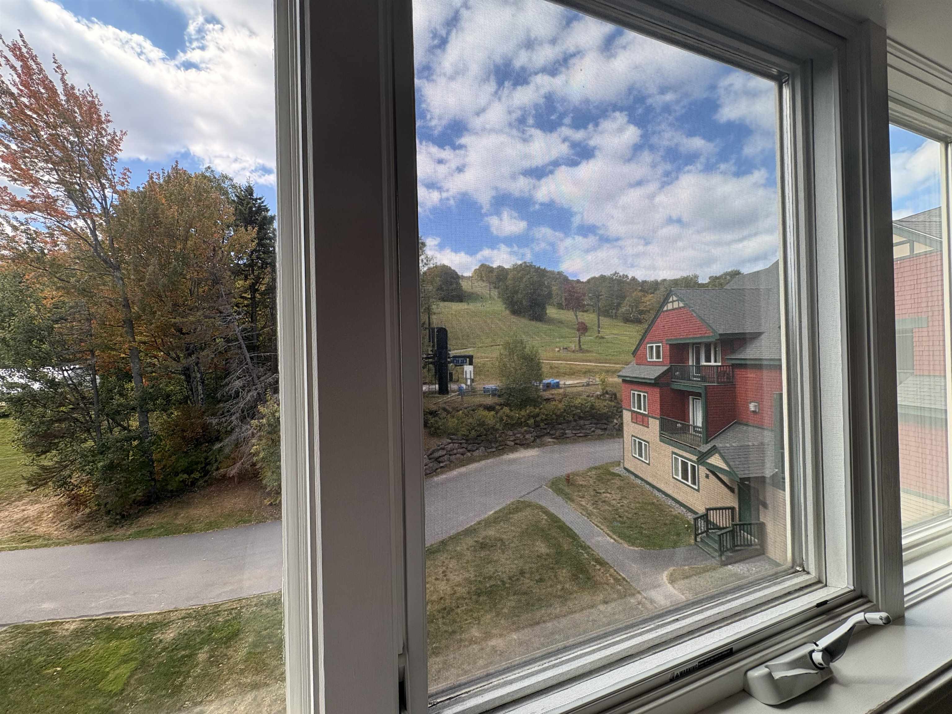 341/43 Qtr.3,89 Grand Summit Way