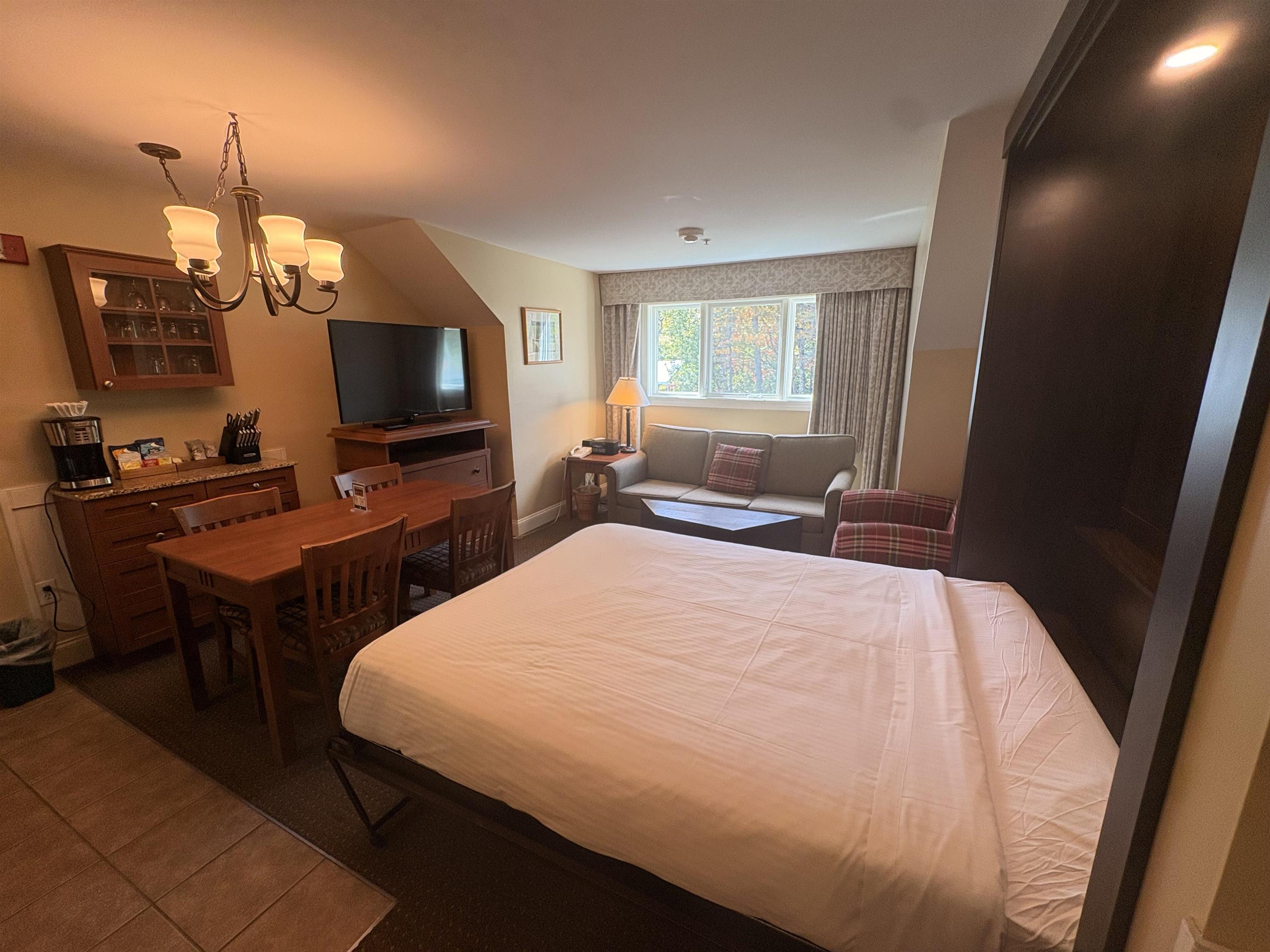 341/43 Qtr.3,89 Grand Summit Way