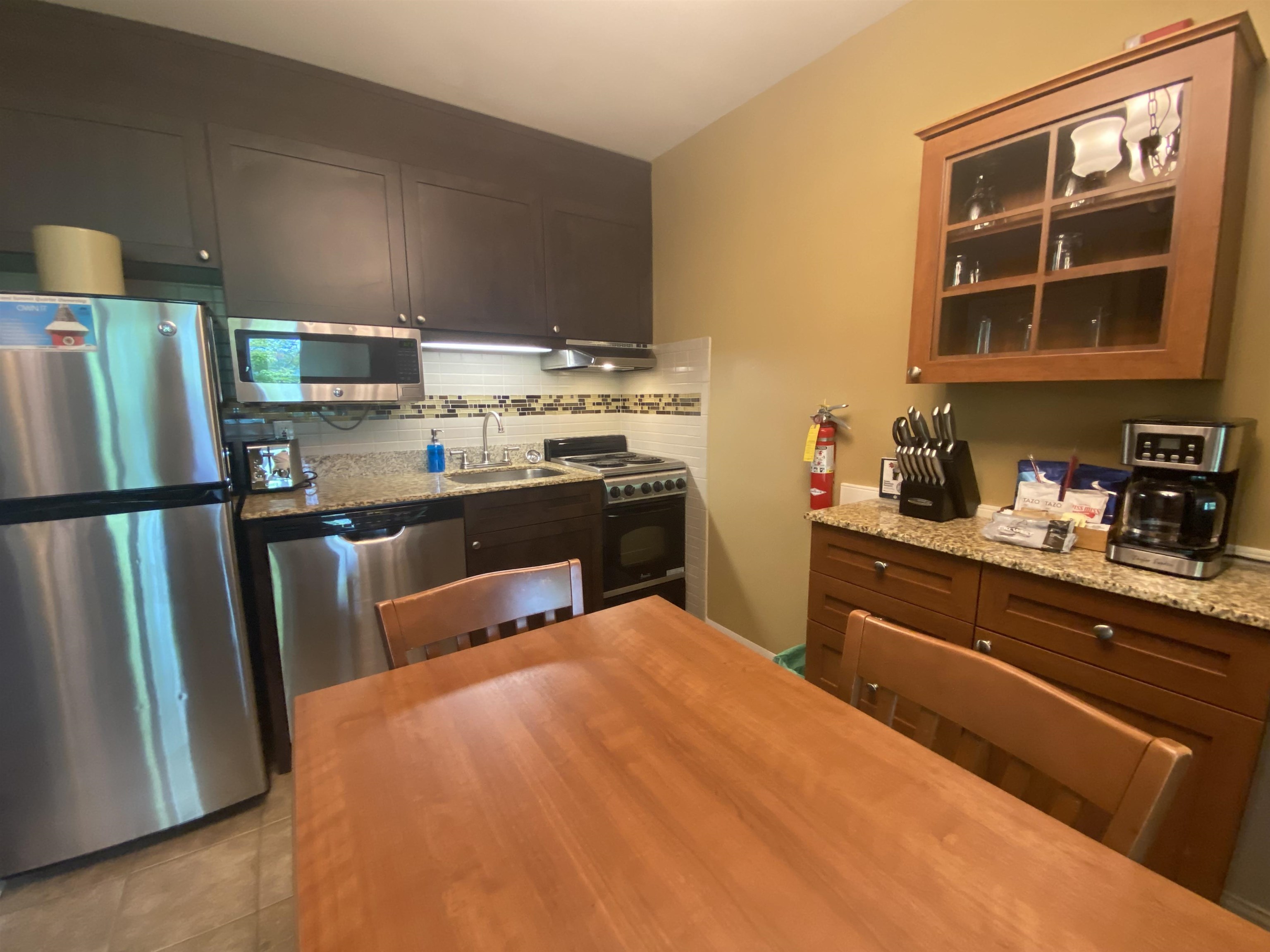 304/06 Qtr.2,89 Grand Summit Way