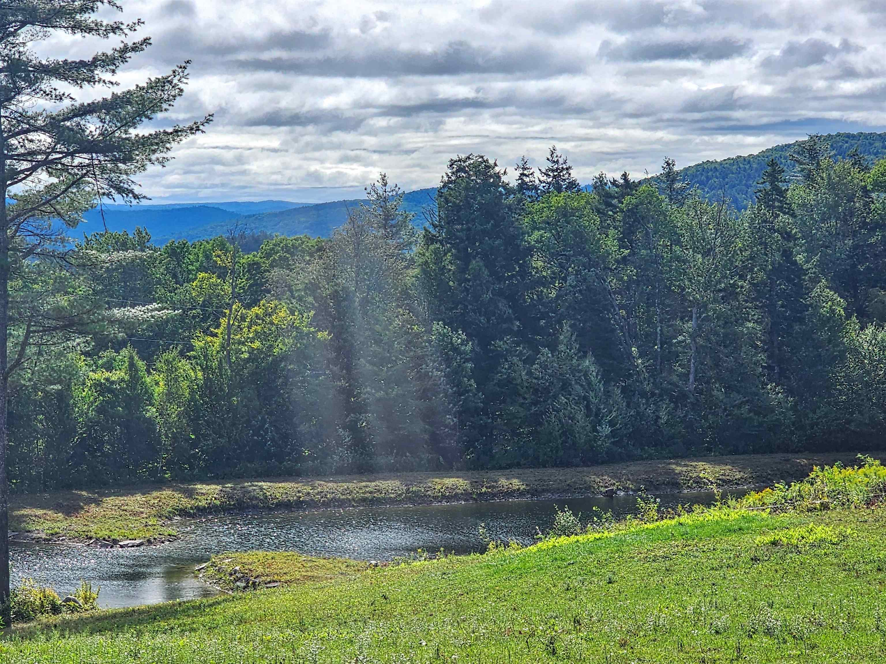 00 West Hill Road South