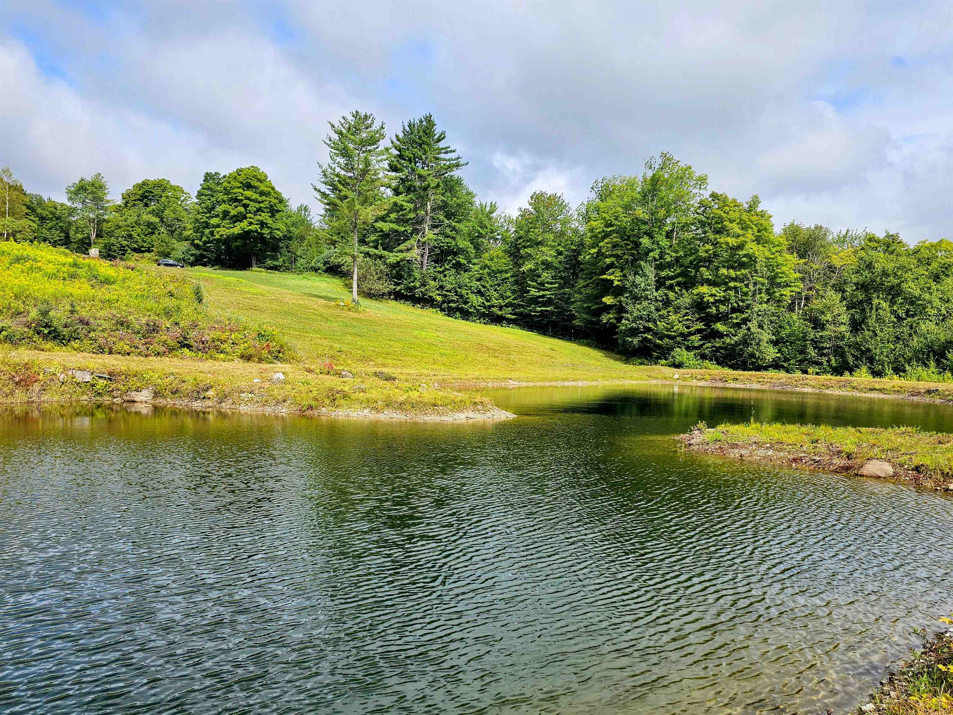 00 West Hill Road South