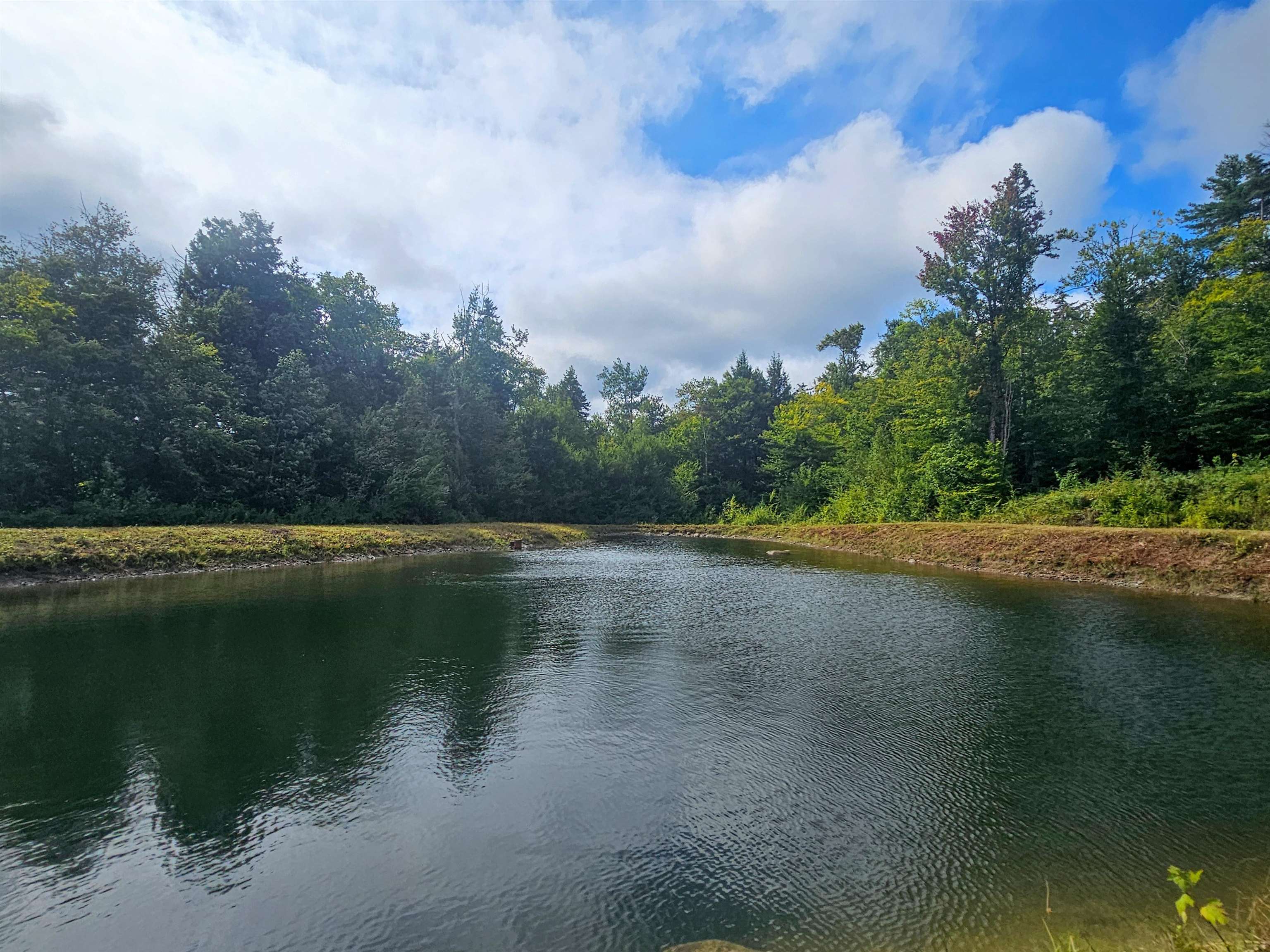 00 West Hill Road South