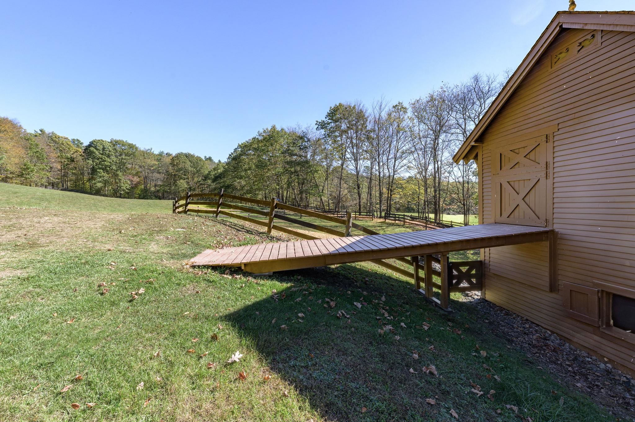 60 Spencer Hollow Road