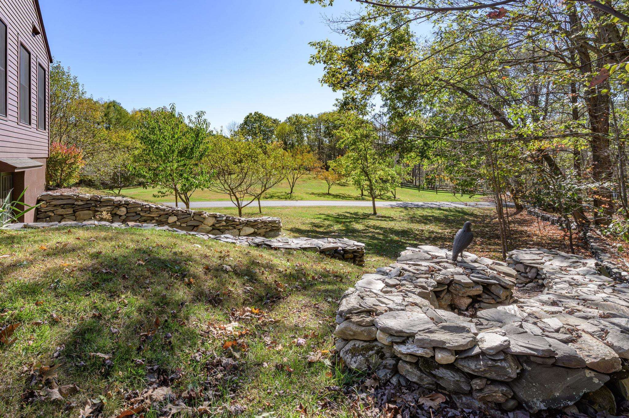 60 Spencer Hollow Road