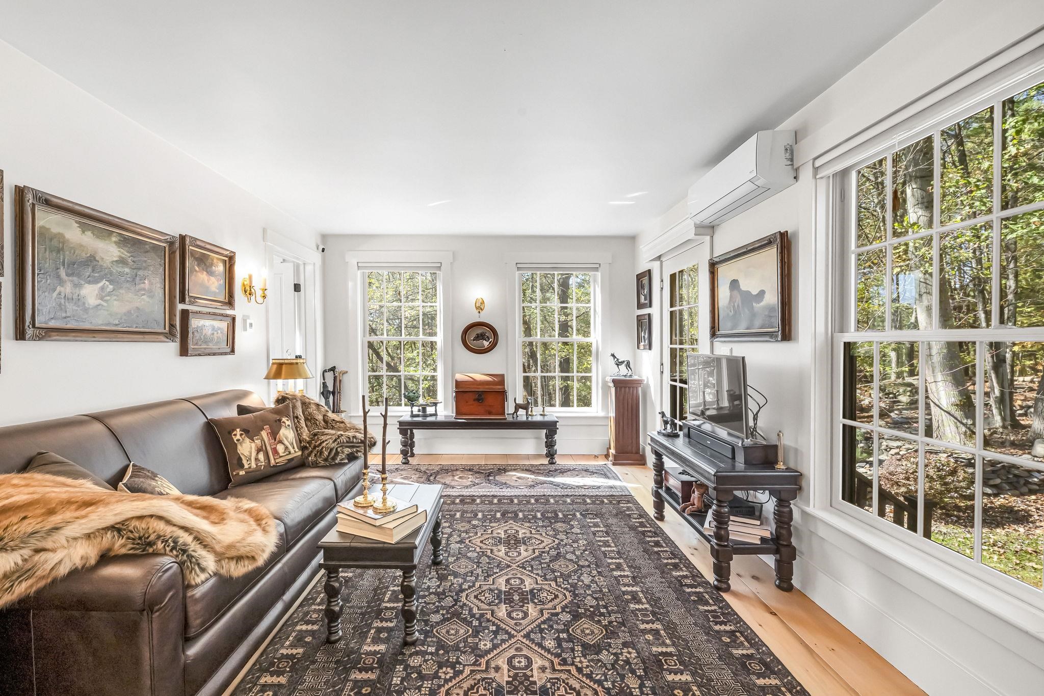 60 Spencer Hollow Road