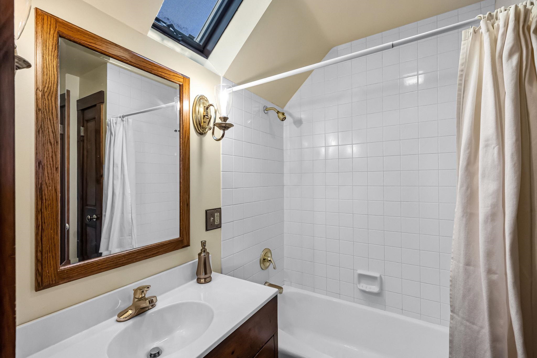 60 Spencer Hollow Road