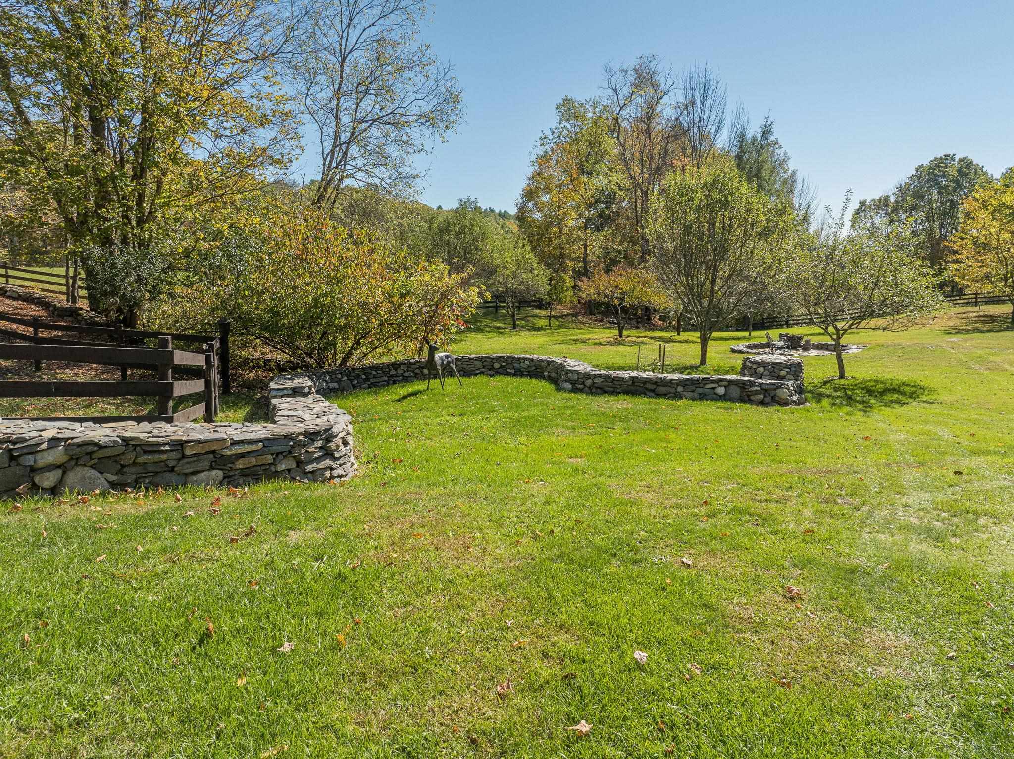 60 Spencer Hollow Road