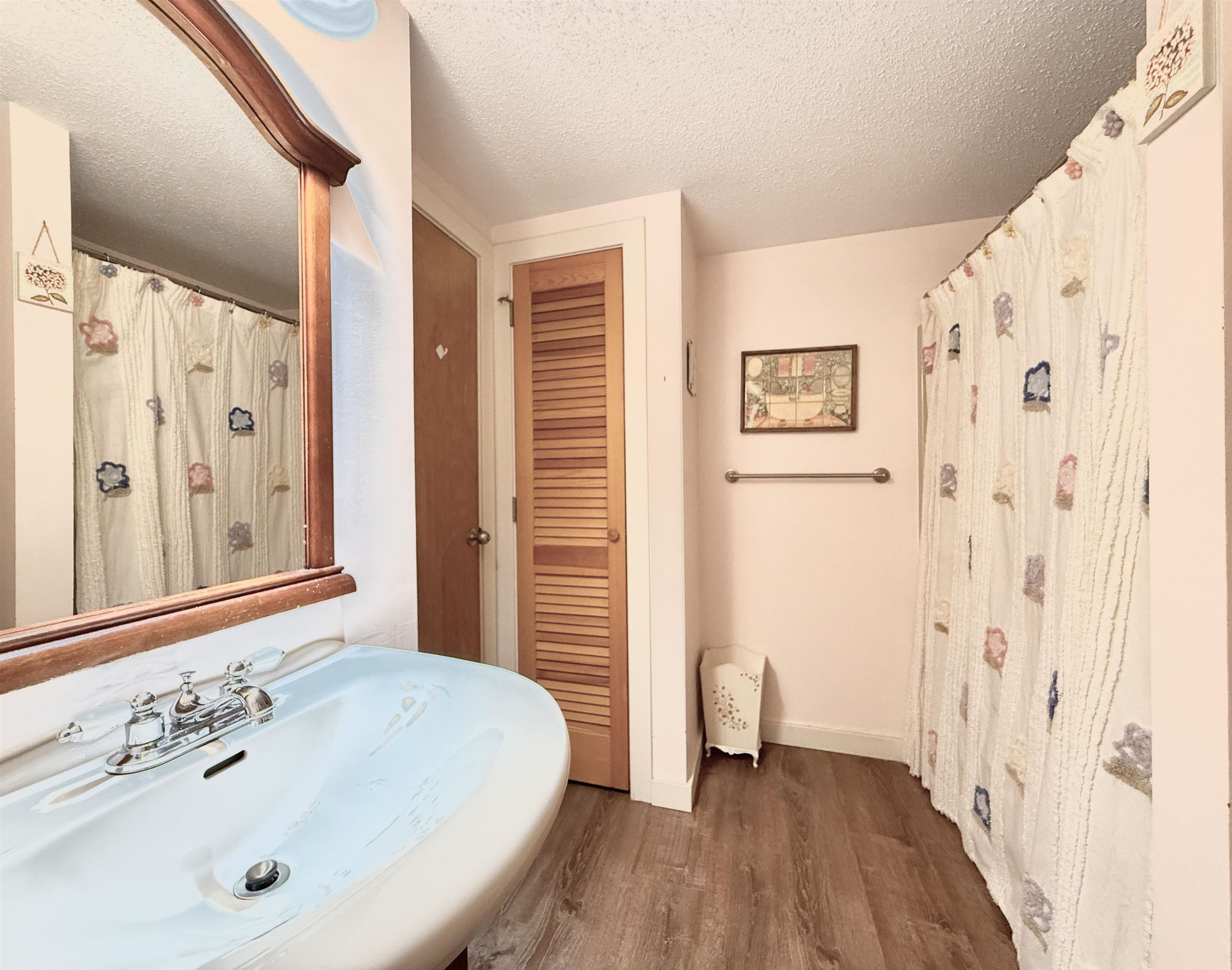 337 Handle Road Unit: Pines K