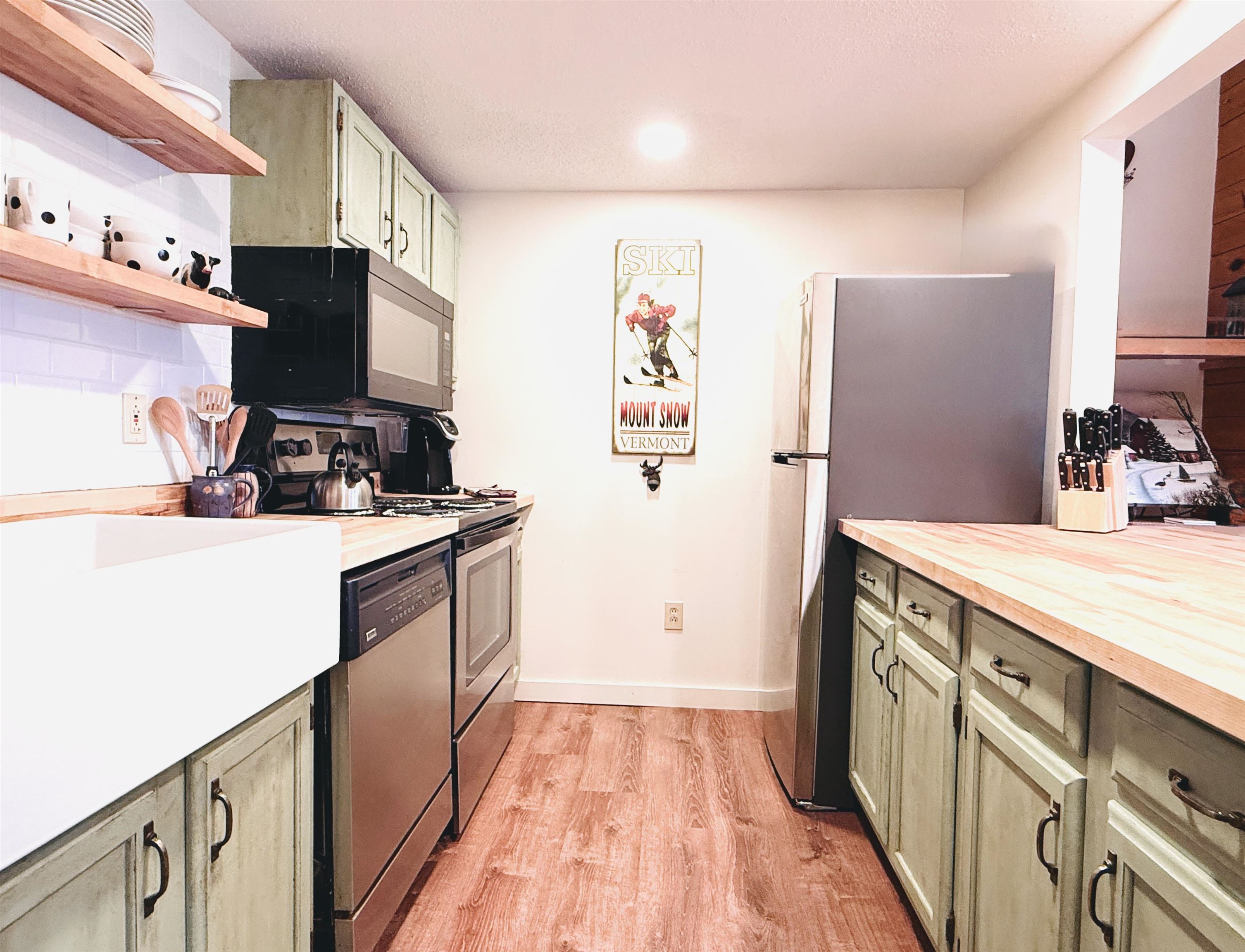 337 Handle Road Unit: Pines K