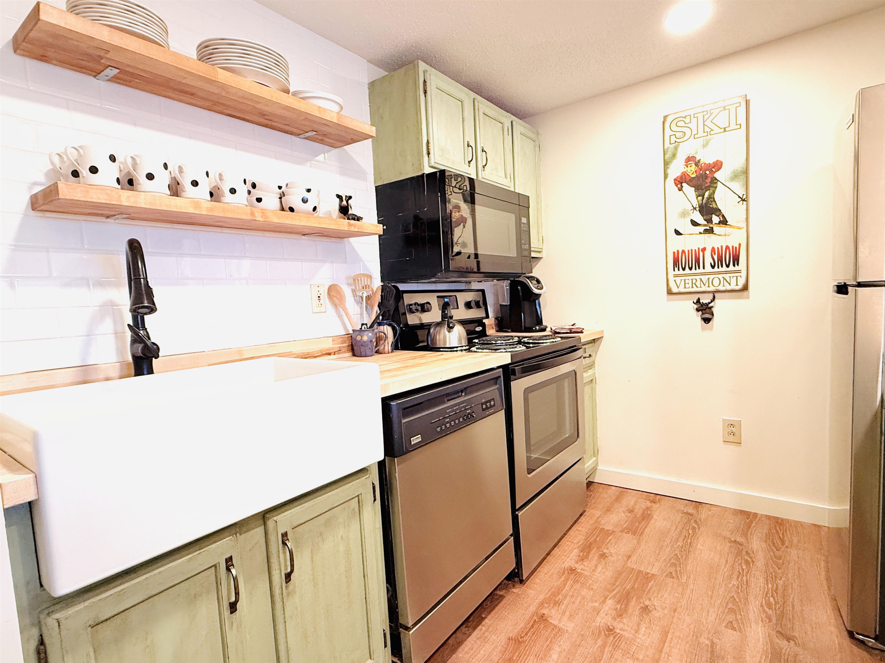 337 Handle Road Unit: Pines K