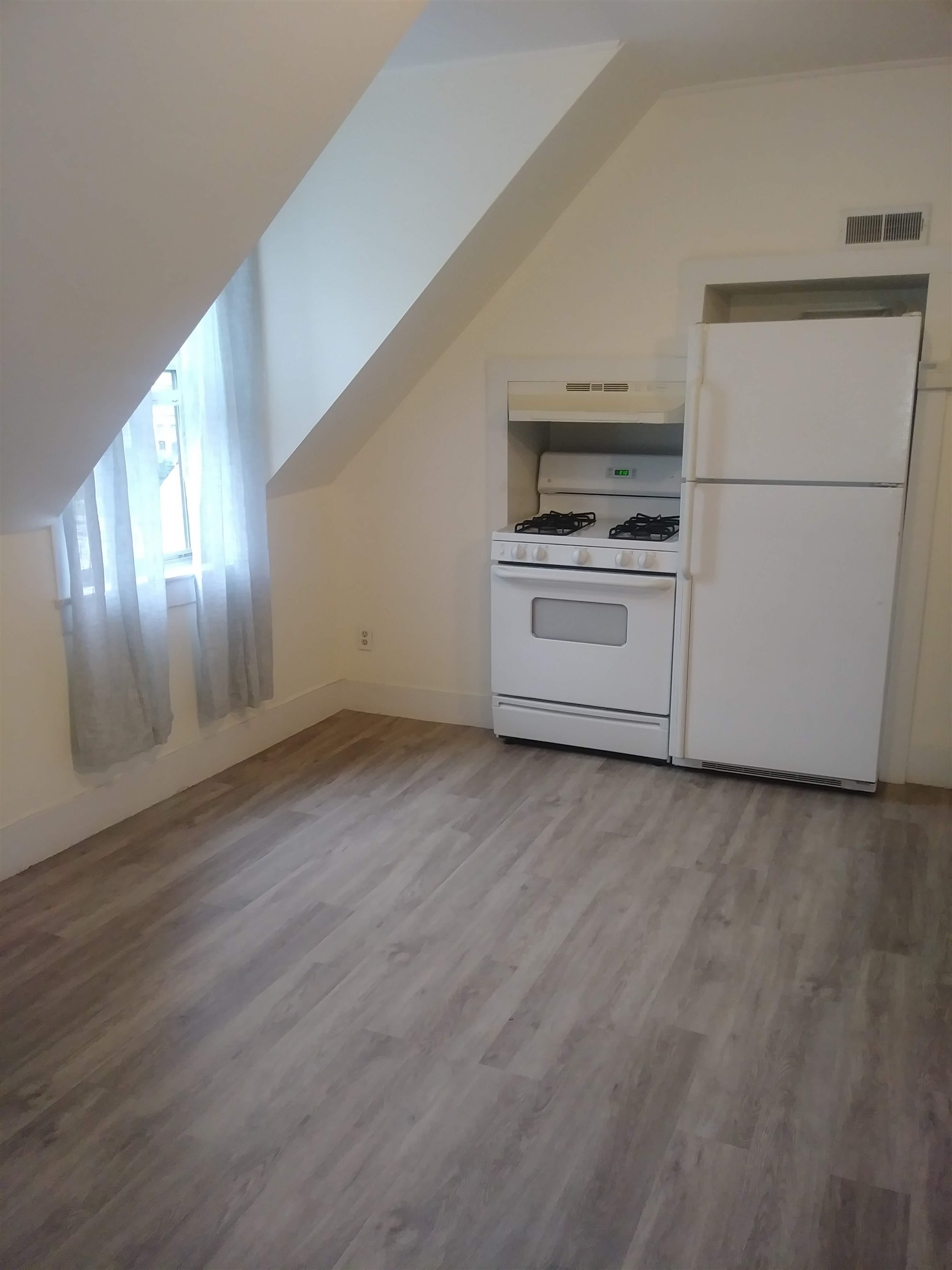 22 Chestnut Street Unit: 1-4