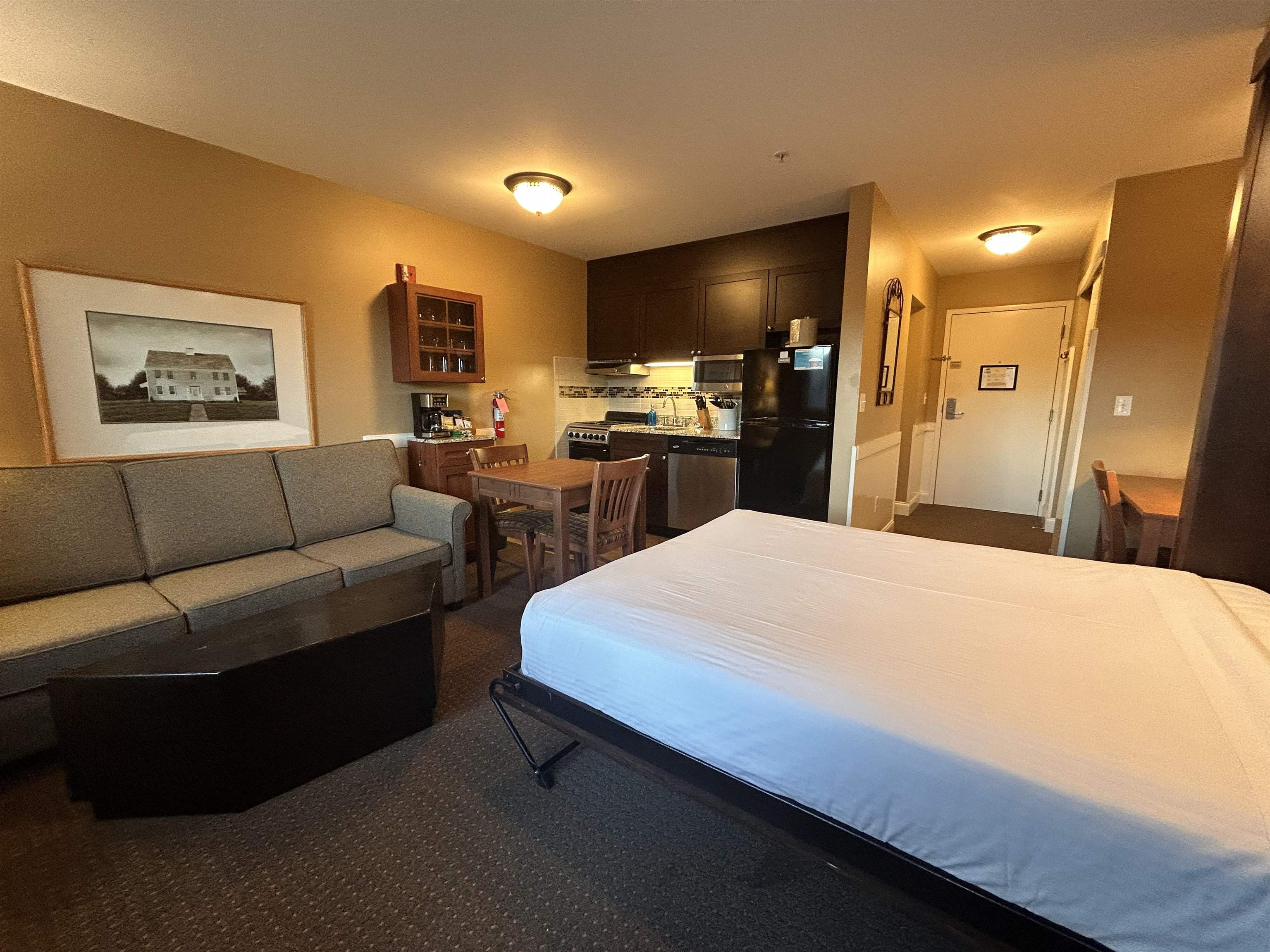 218 Qtr.2 89 Grand Summit Way