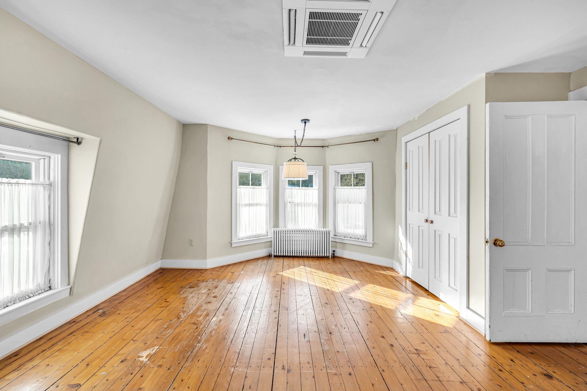 106 Main Street Unit: 5