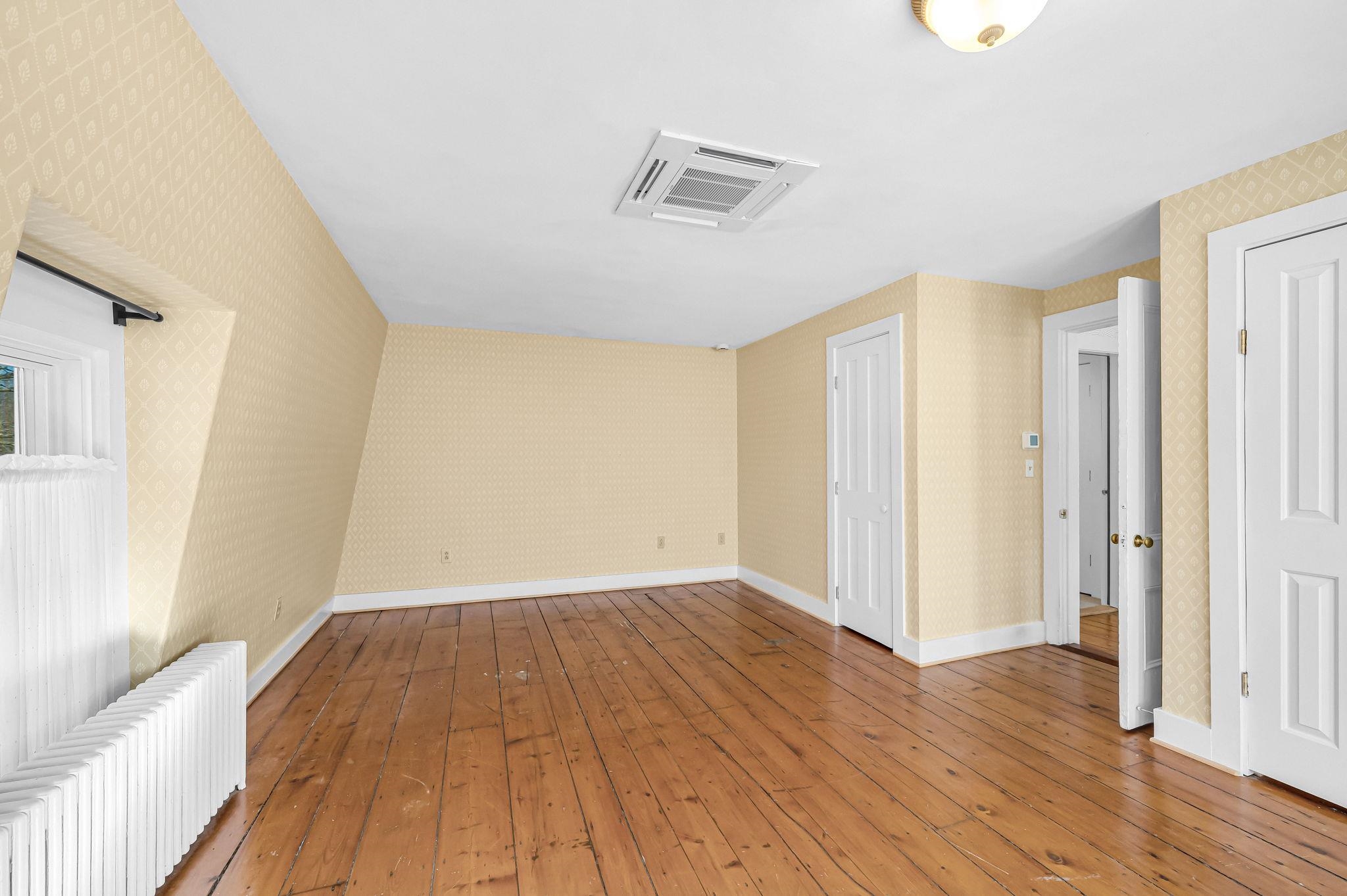 106 Main Street Unit: 5