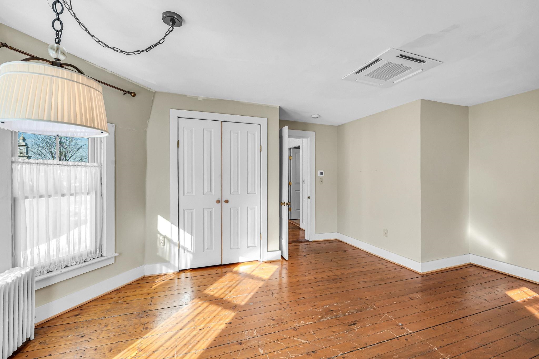 106 Main Street Unit: 5