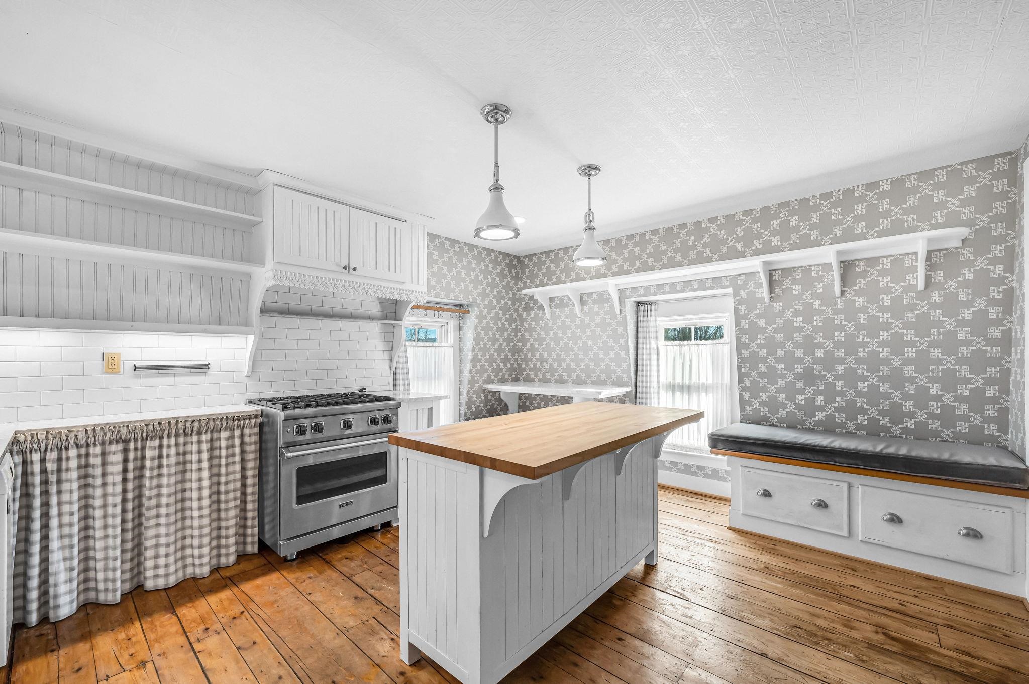 106 Main Street Unit: 5