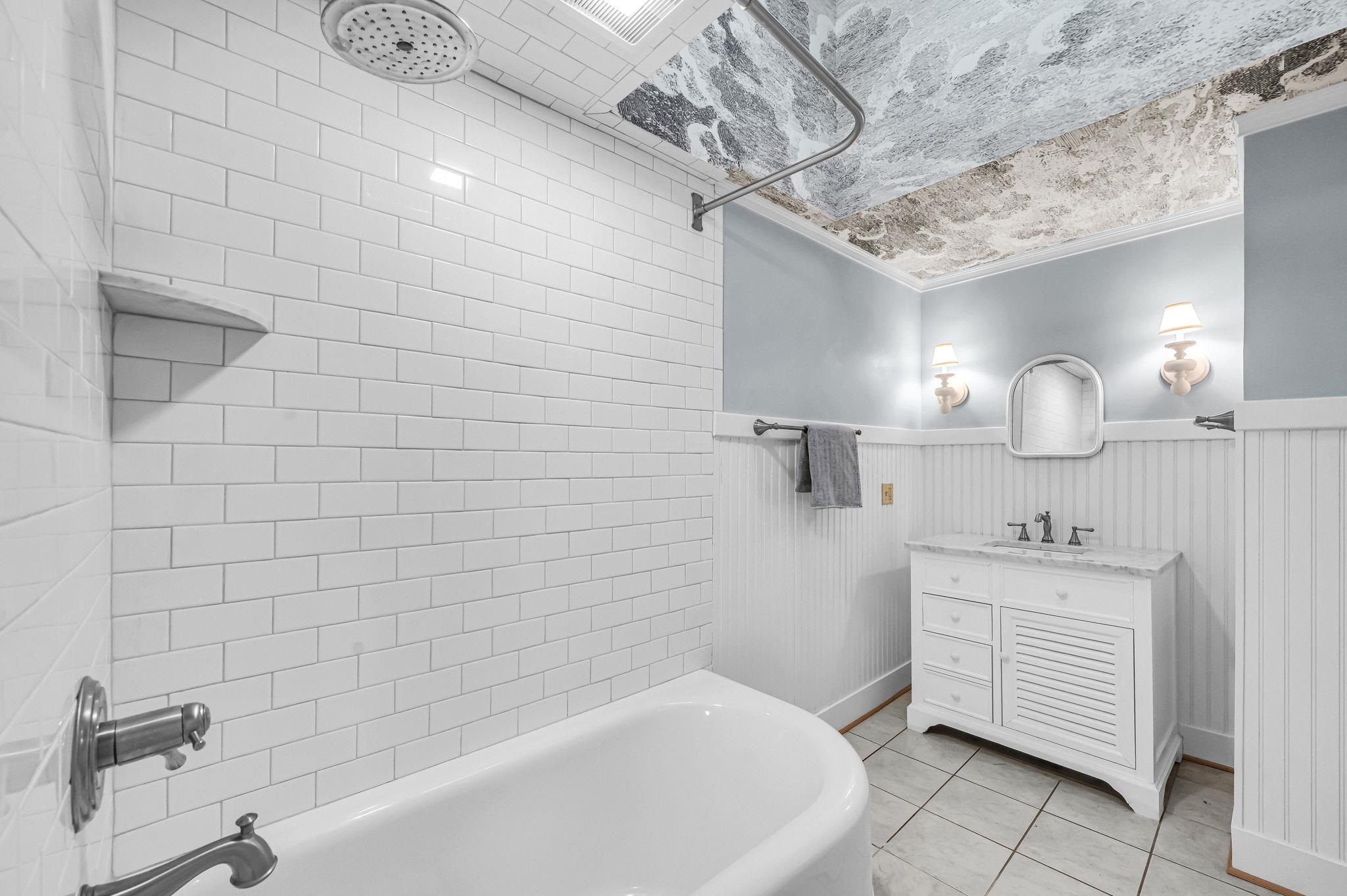 106 Main Street Unit: 5