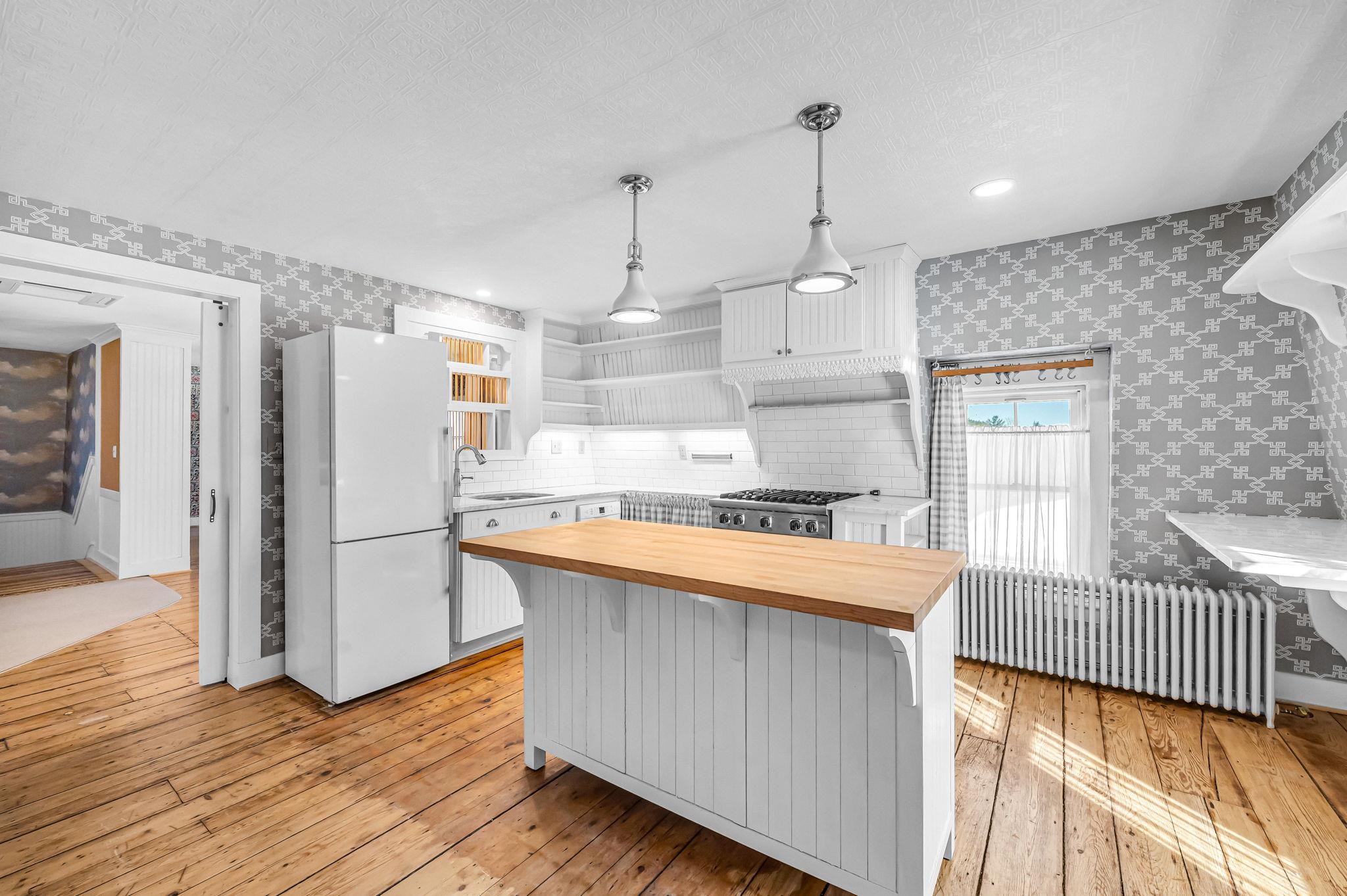 106 Main Street Unit: 5