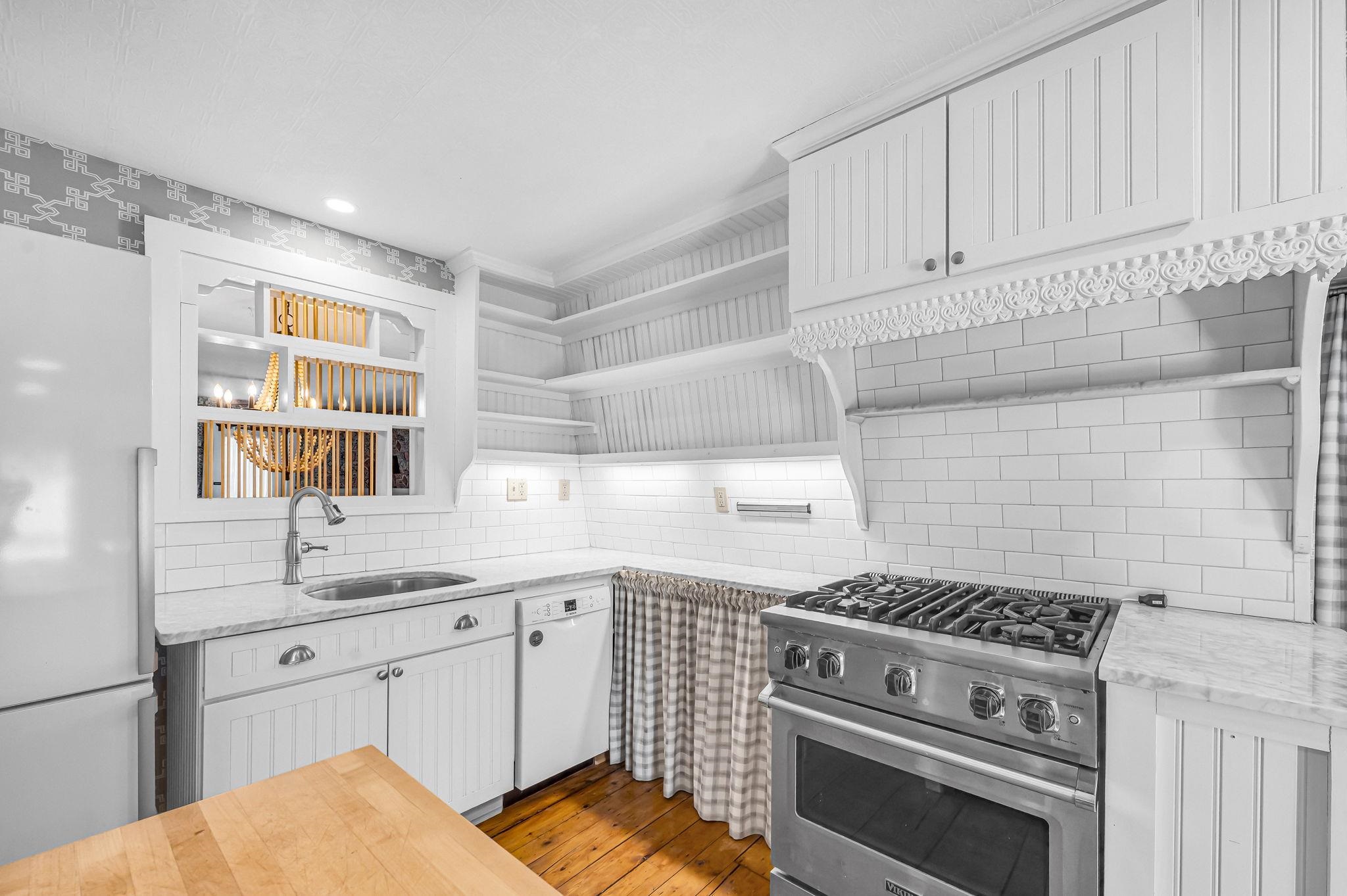 106 Main Street Unit: 5