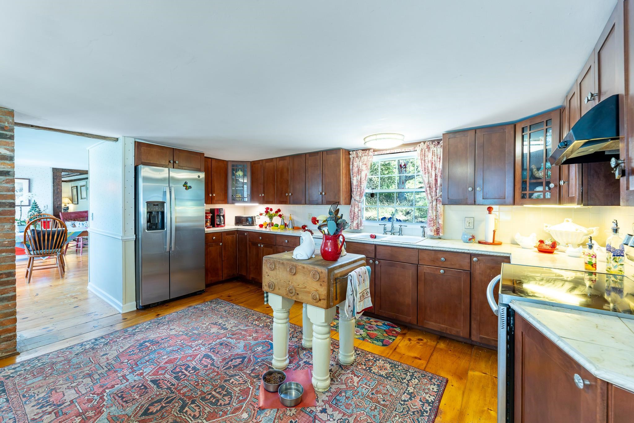 303 Woodbury Road
