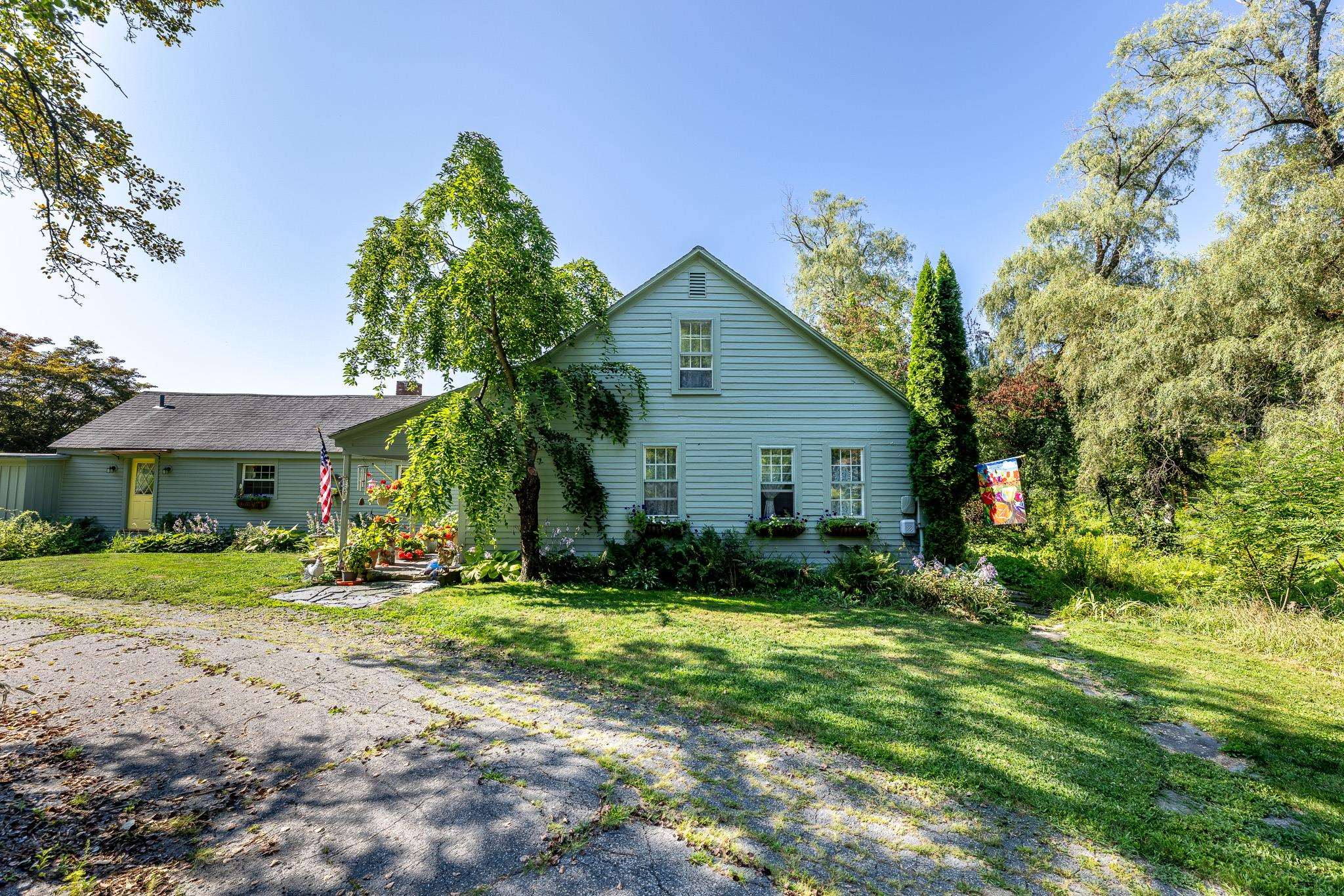 303 Woodbury Road