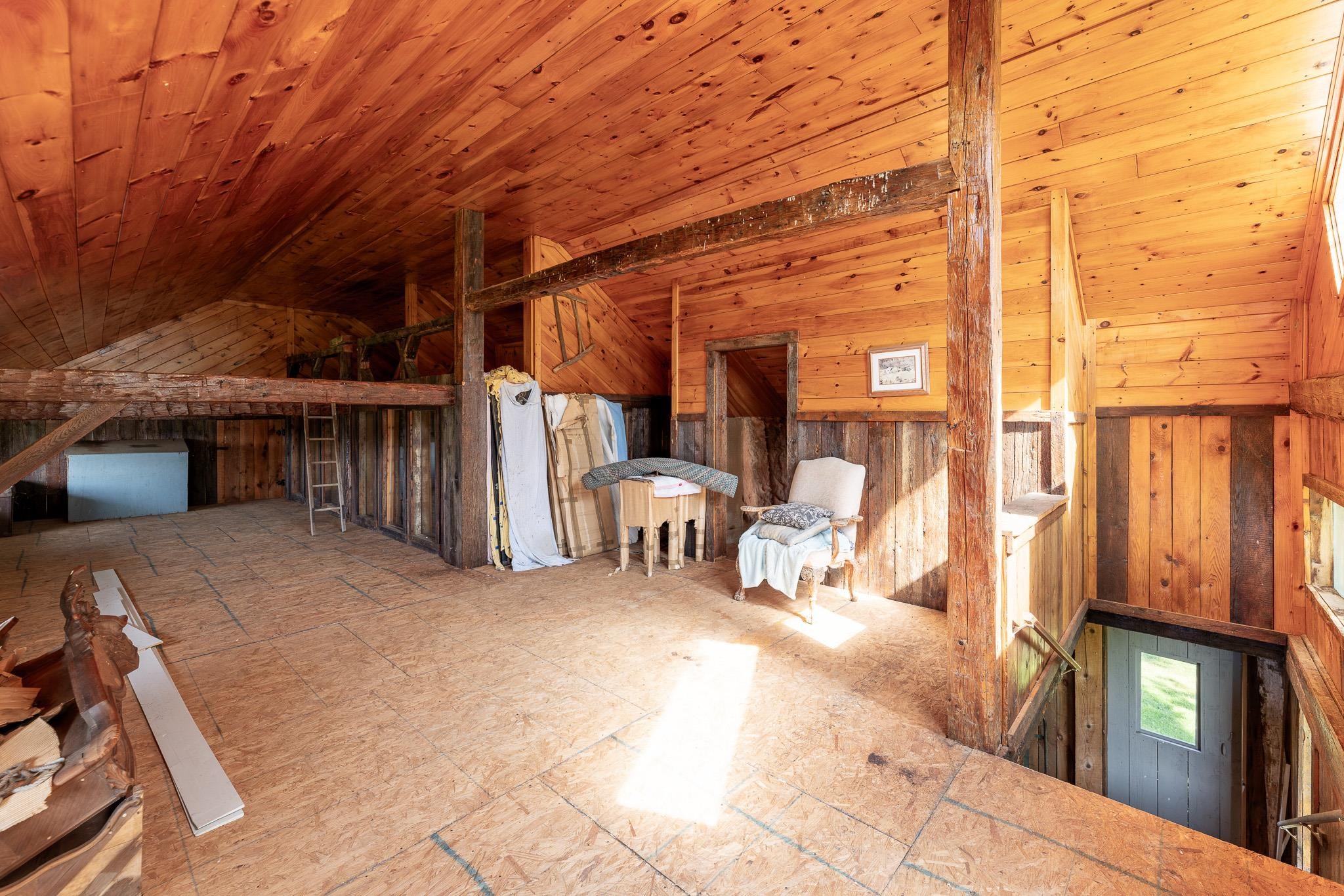 303 Woodbury Road