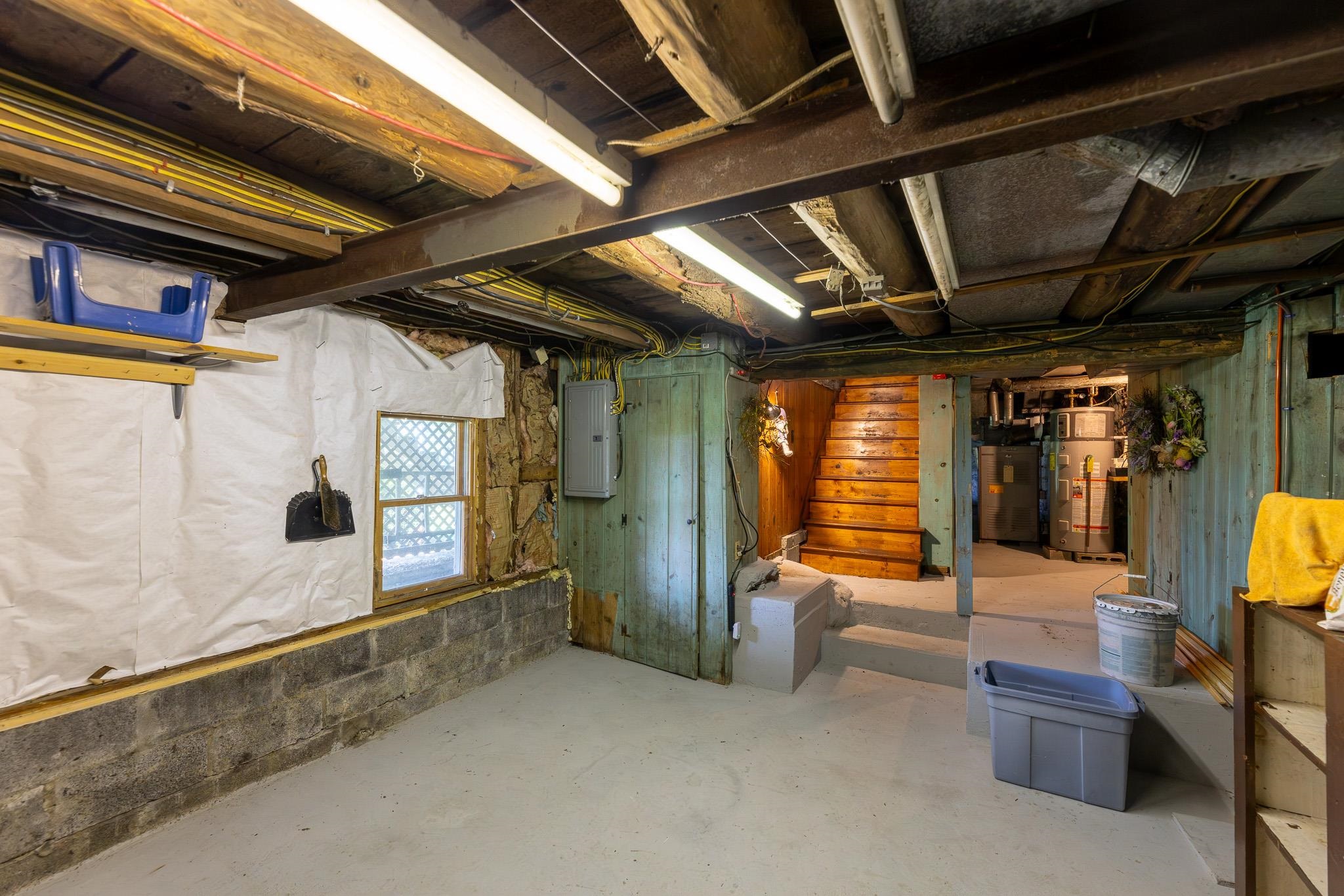 303 Woodbury Road