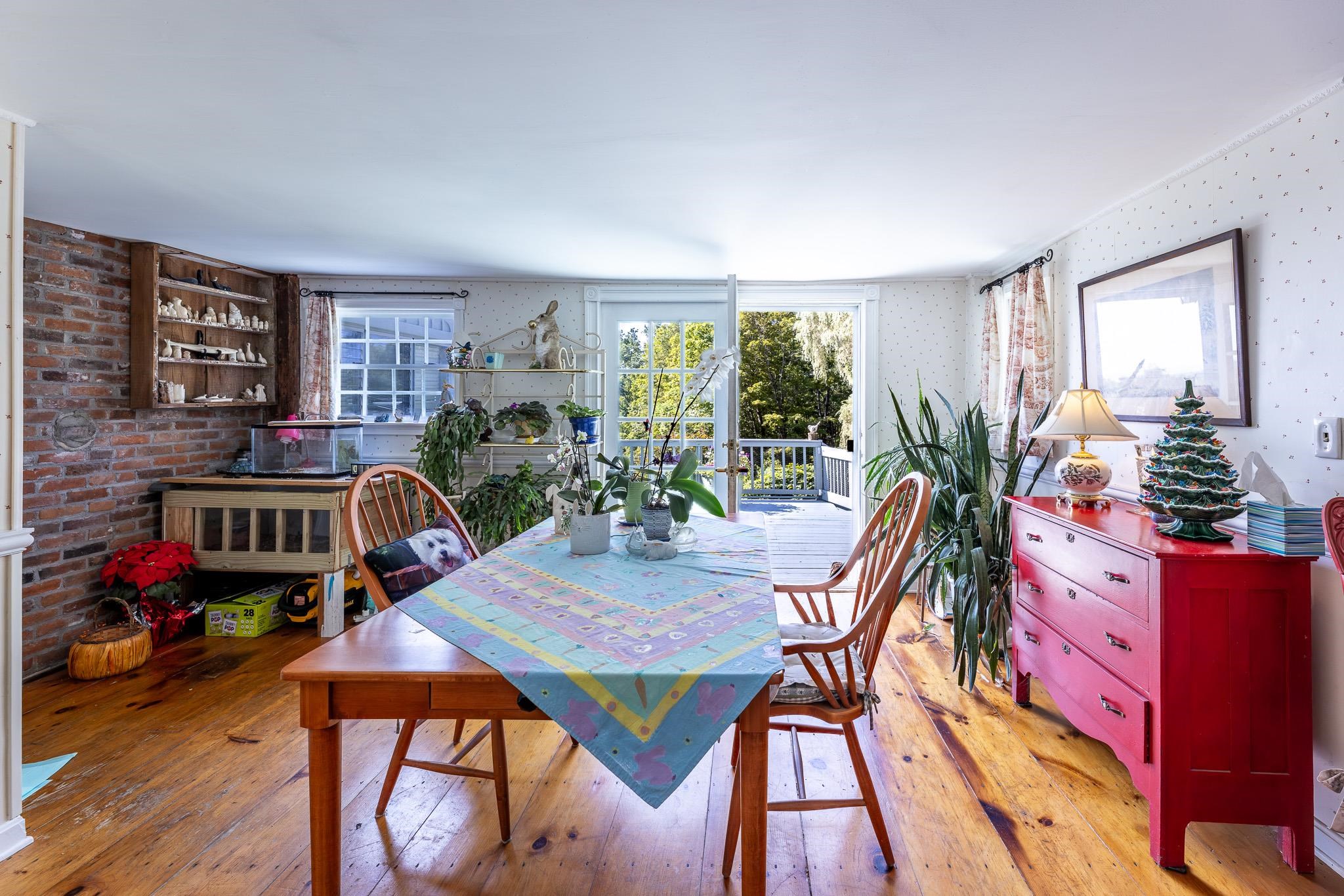 303 Woodbury Road