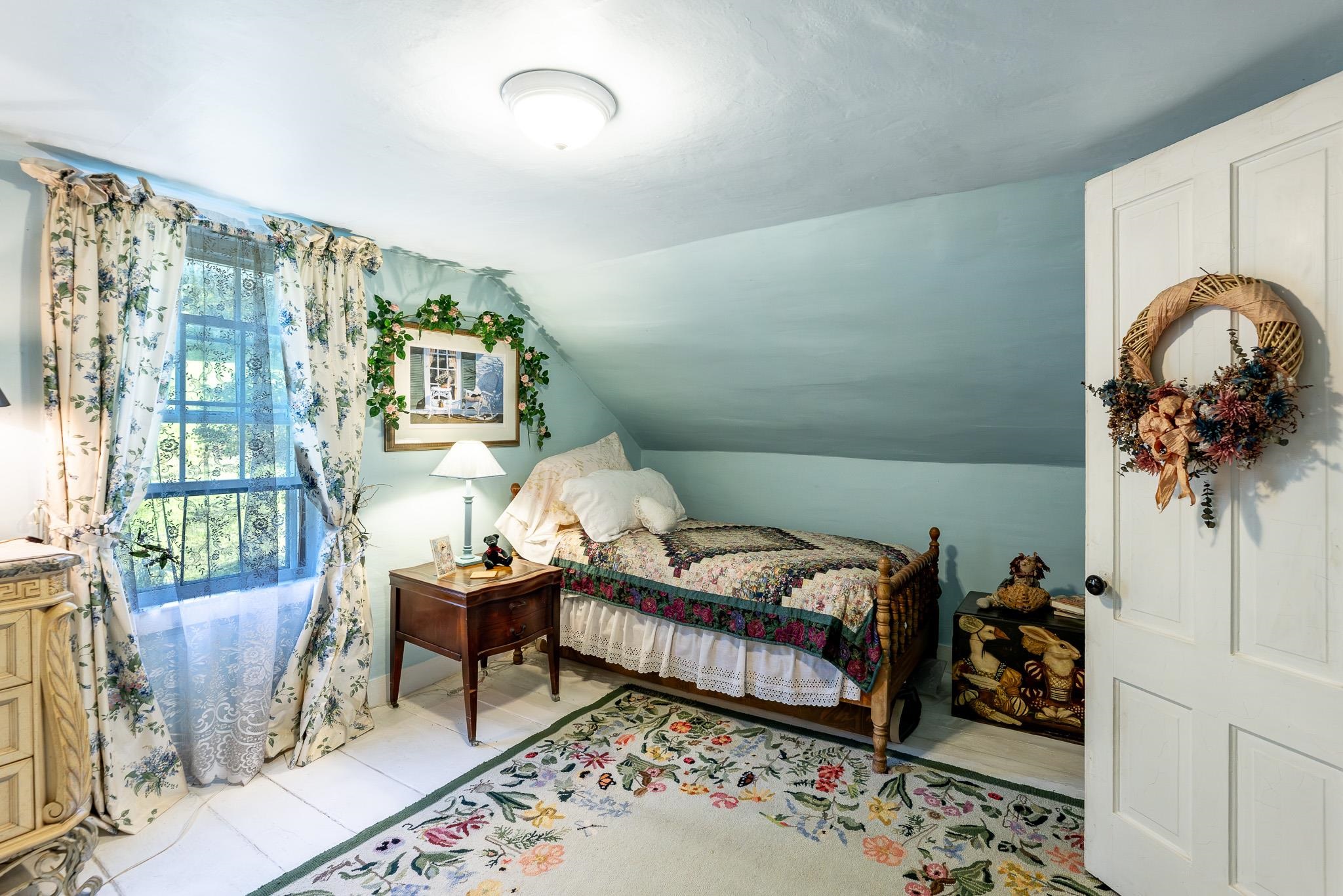 303 Woodbury Road
