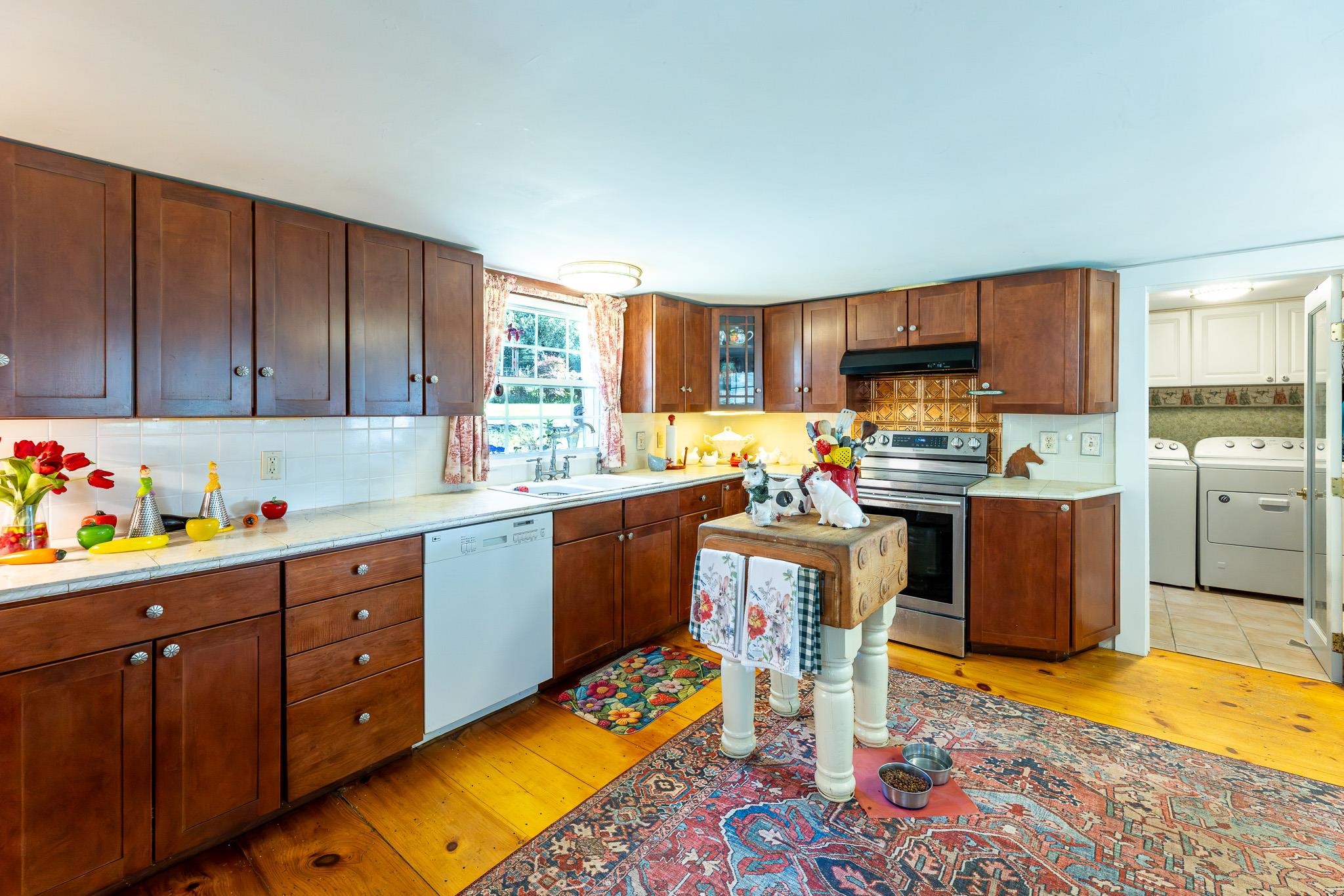 303 Woodbury Road