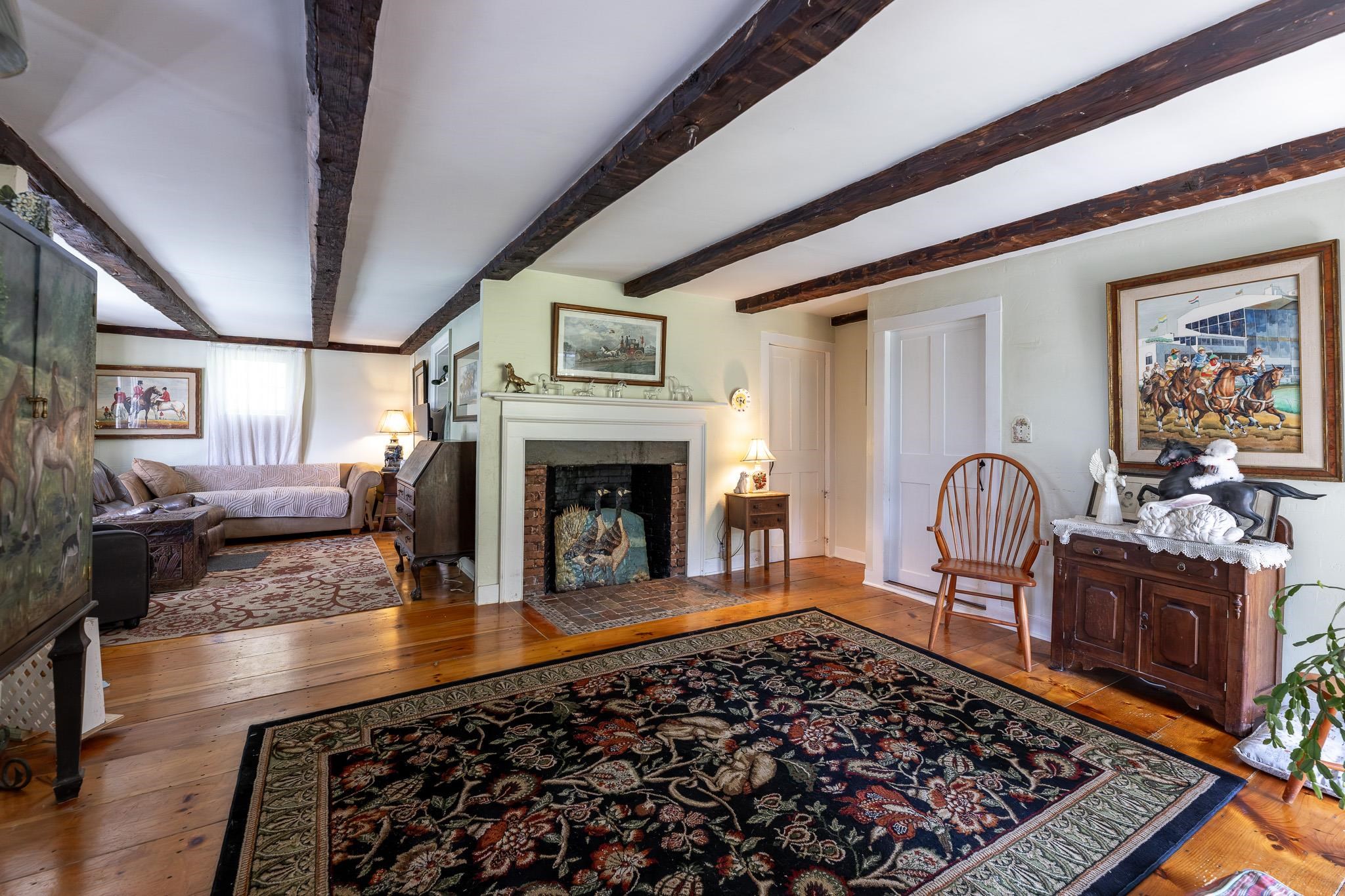 303 Woodbury Road