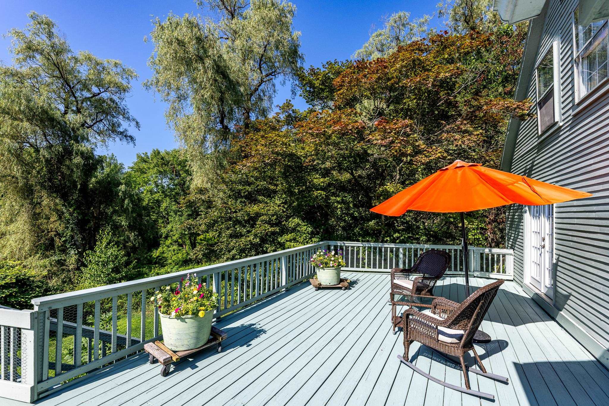 303 Woodbury Road