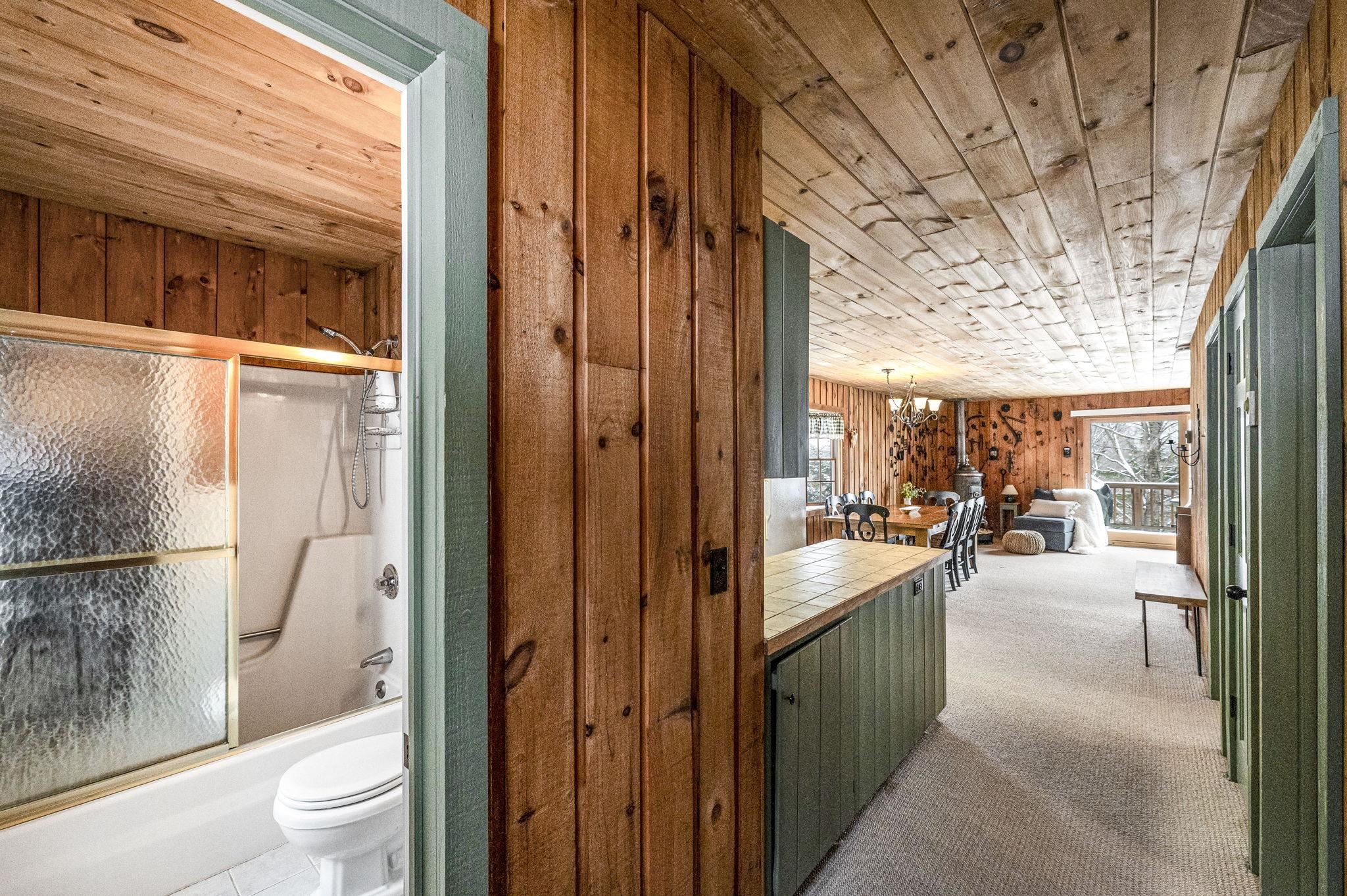44 Howes Loop