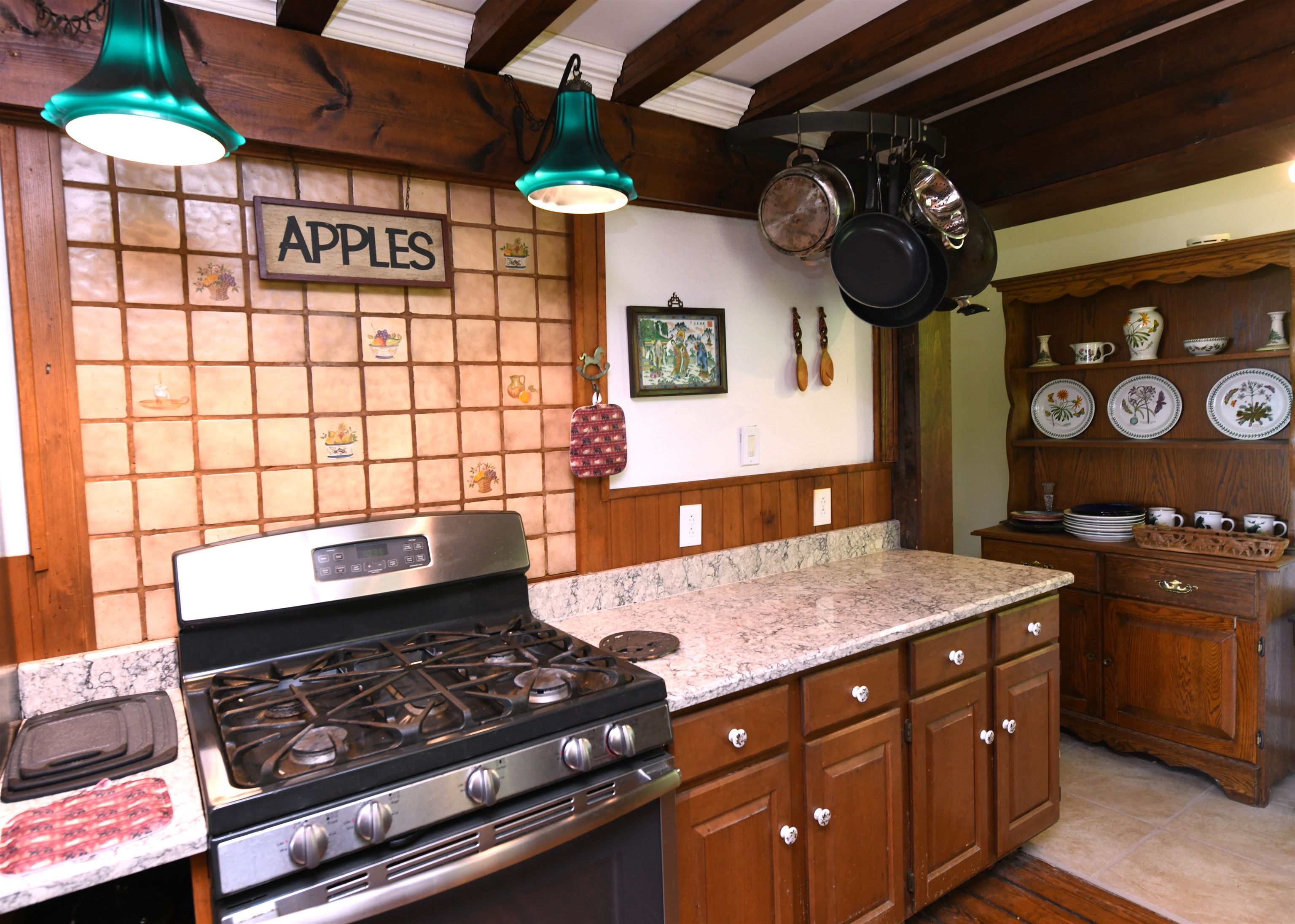 104 Johnny Cake Hill Lane