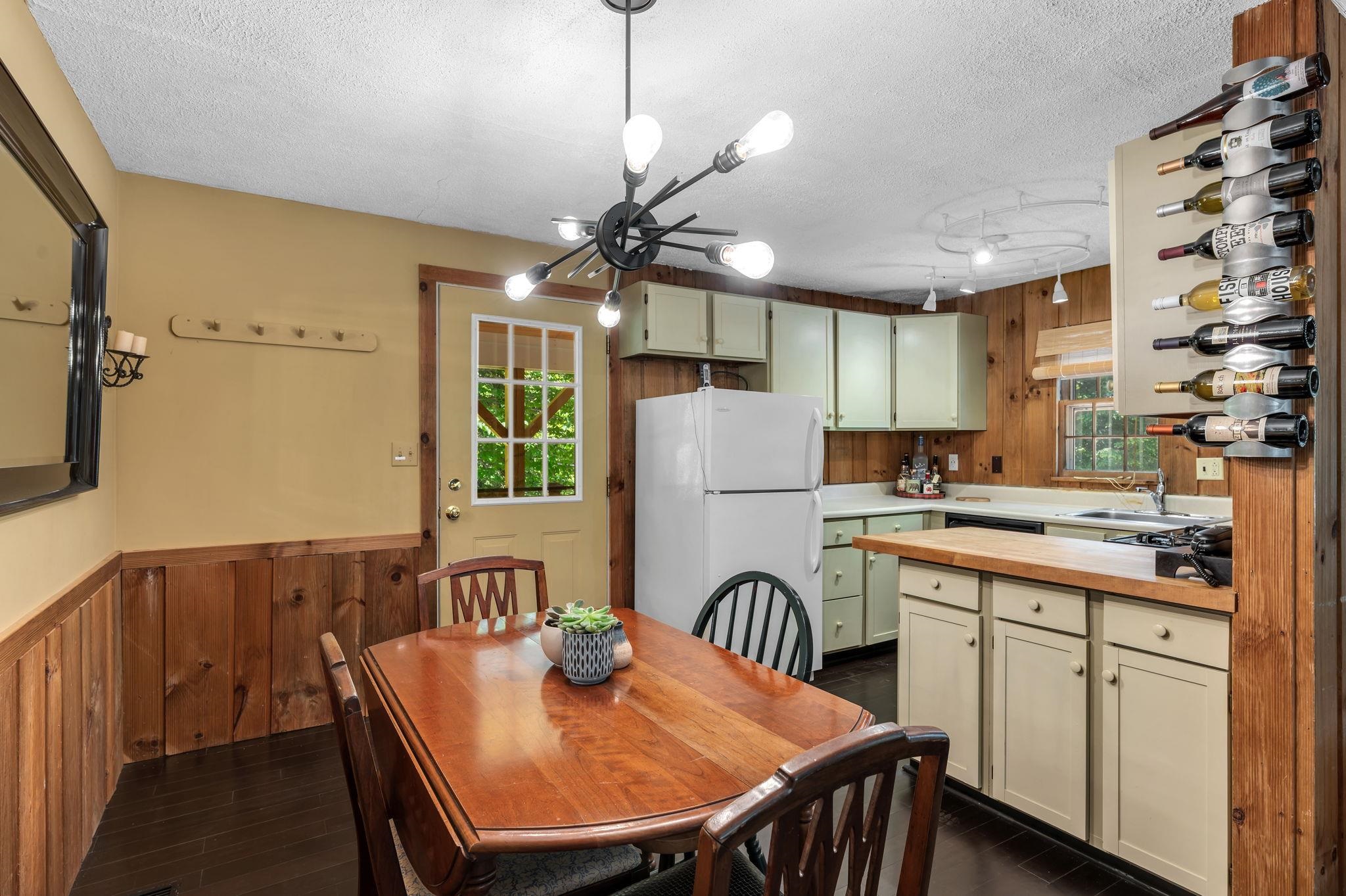 638 Hemlock Hill Road