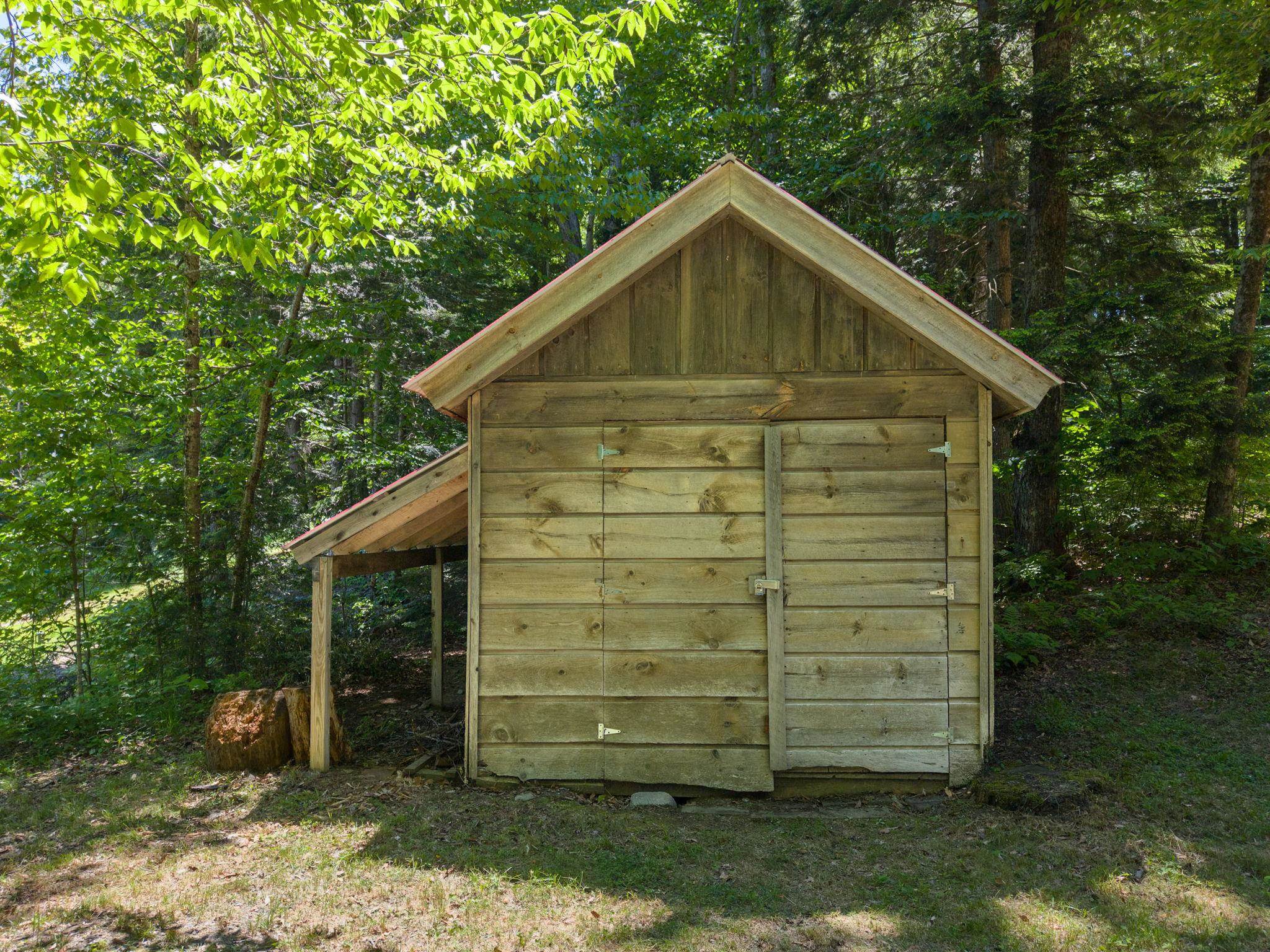 638 Hemlock Hill Road