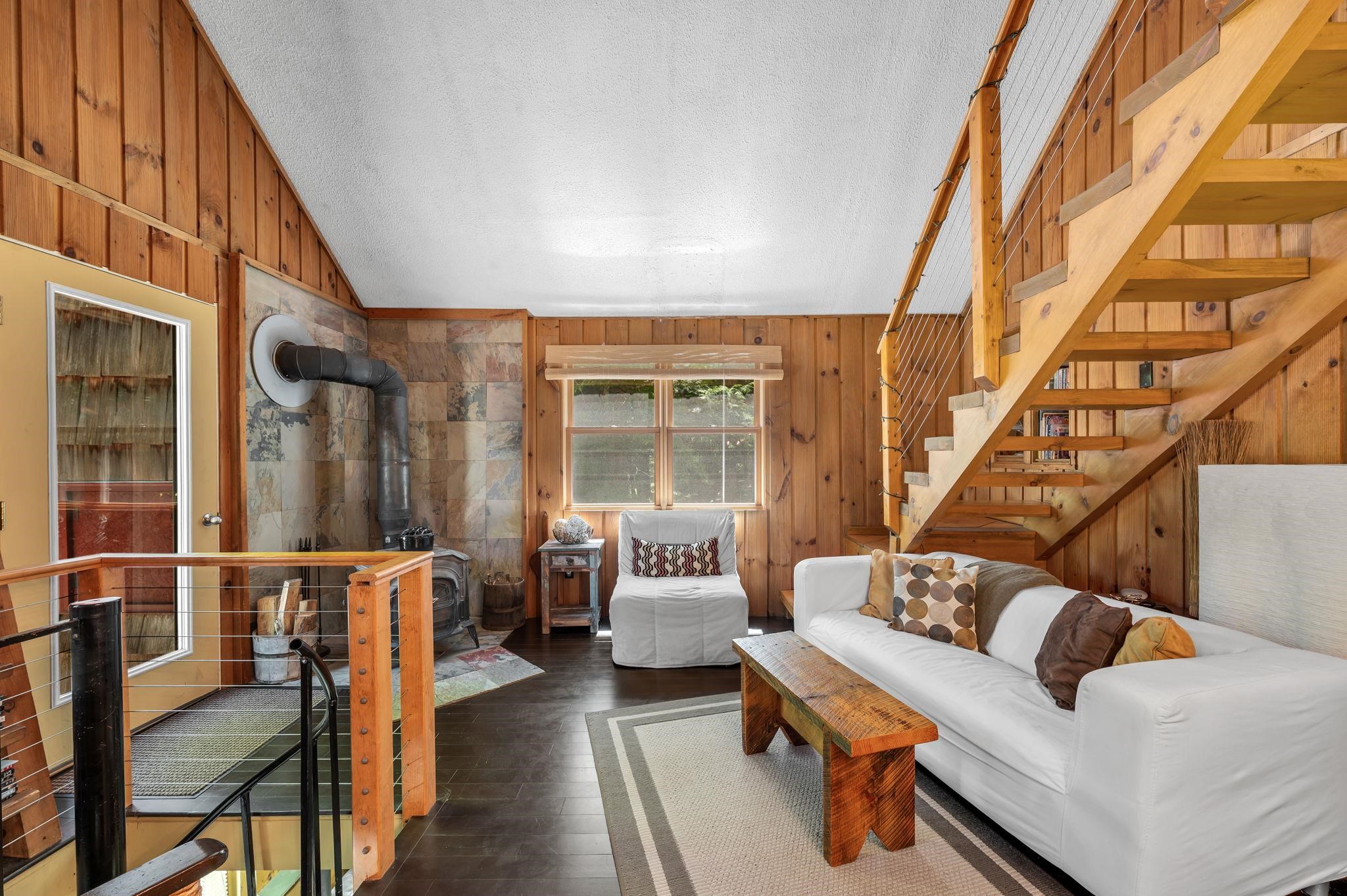 638 Hemlock Hill Road