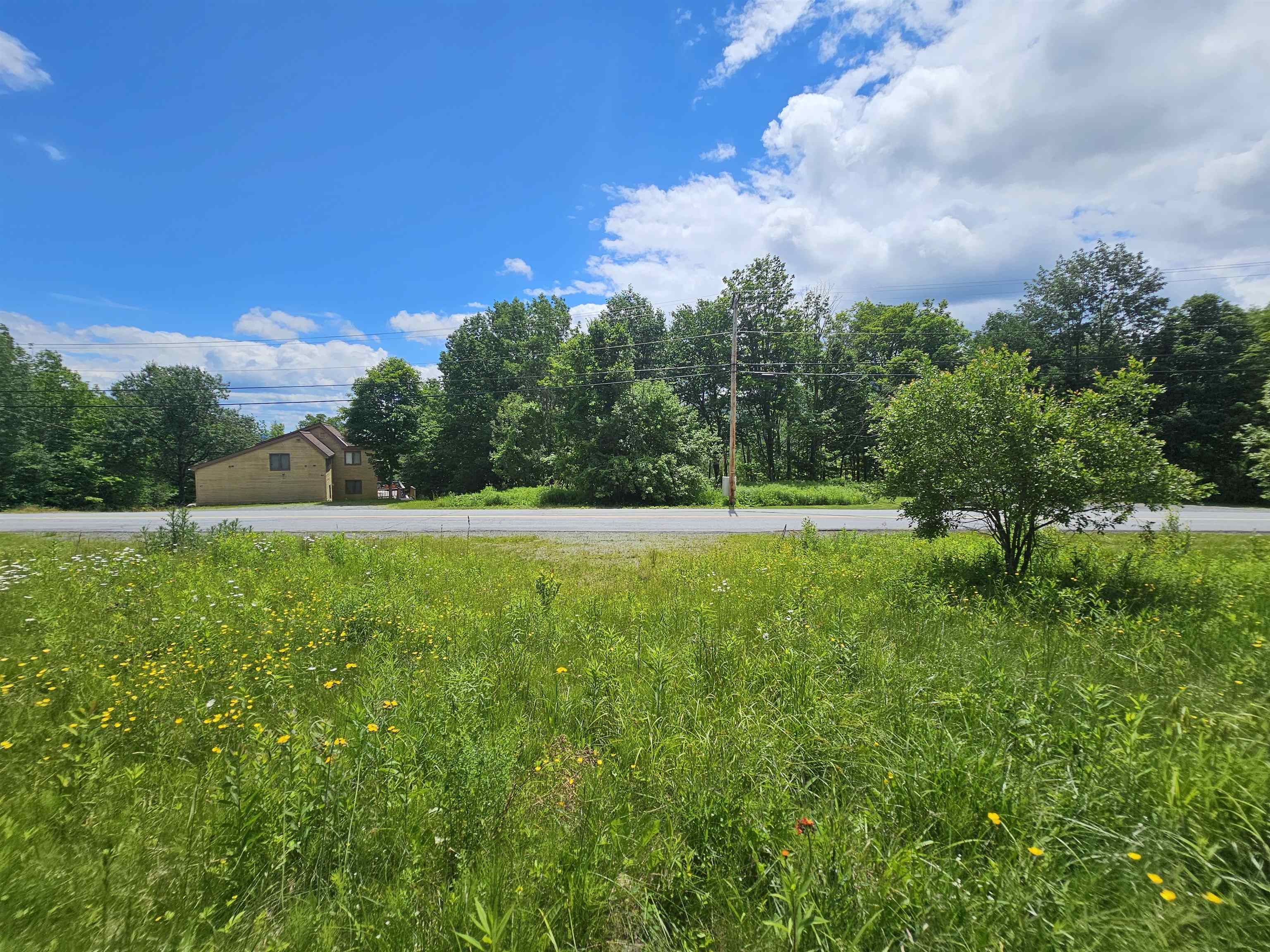 24 Lower Highlands Road