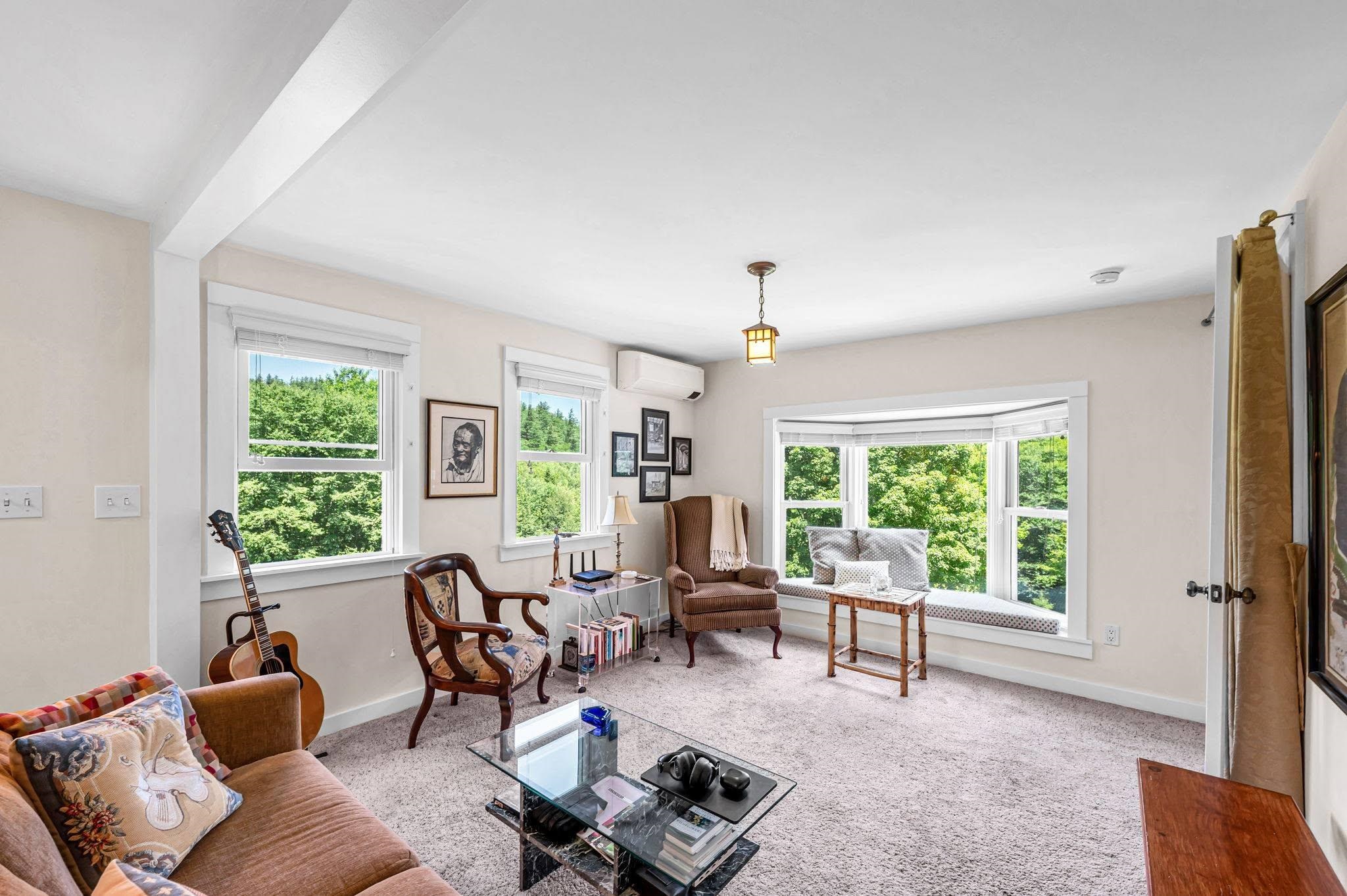 2843 Burrington Hill