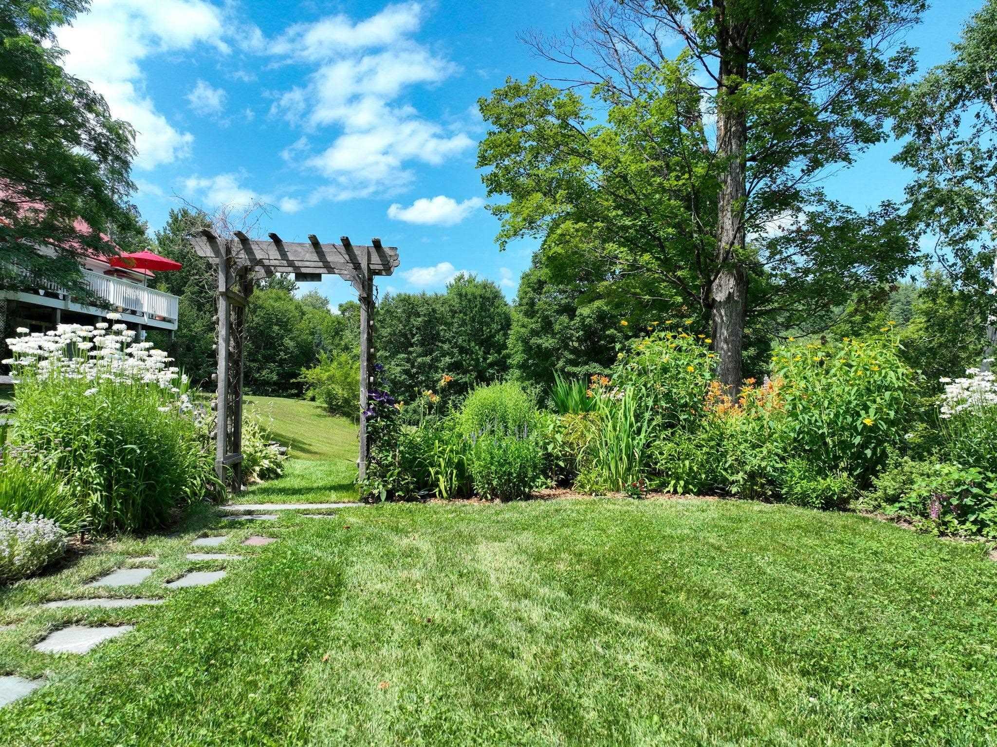2843 Burrington Hill