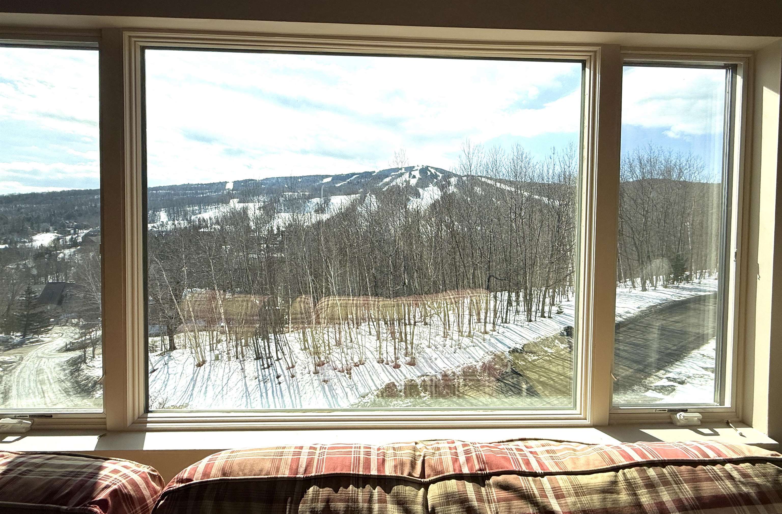34J Snow Tree Lane Unit: Meadows J