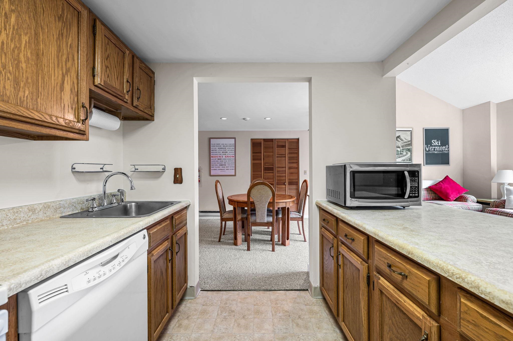 34J Snow Tree Lane Unit: Meadows J