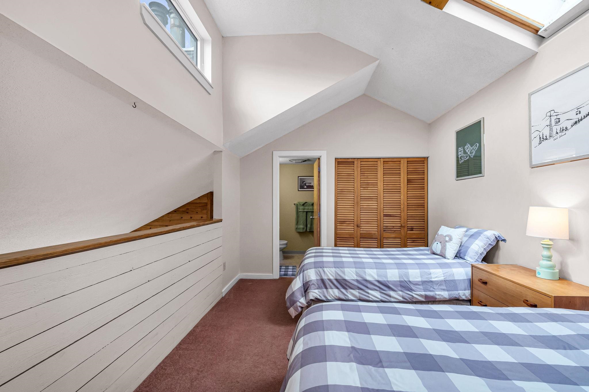 34J Snow Tree Lane Unit: Meadows J