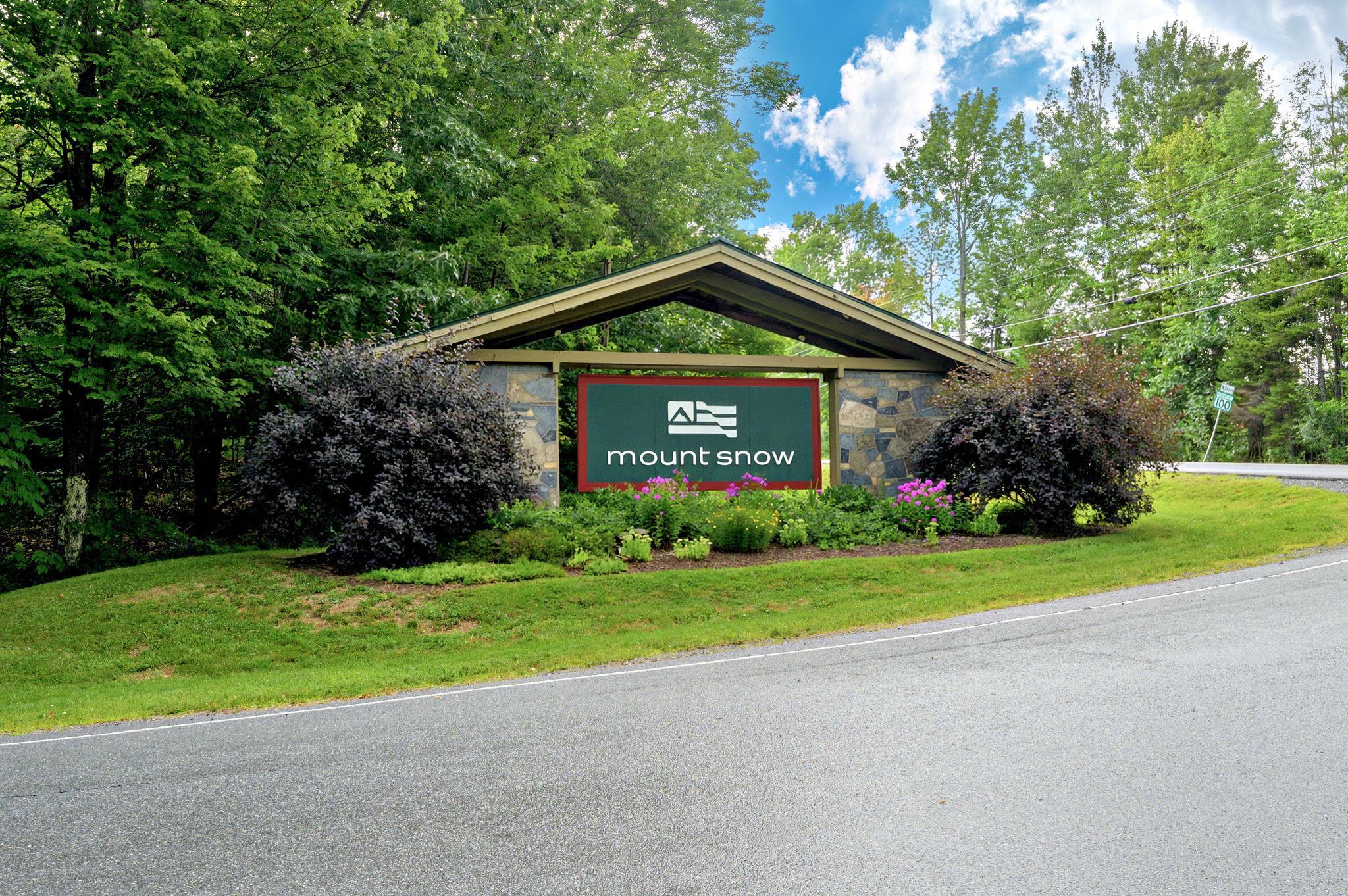 34J Snow Tree Lane Unit: Meadows J